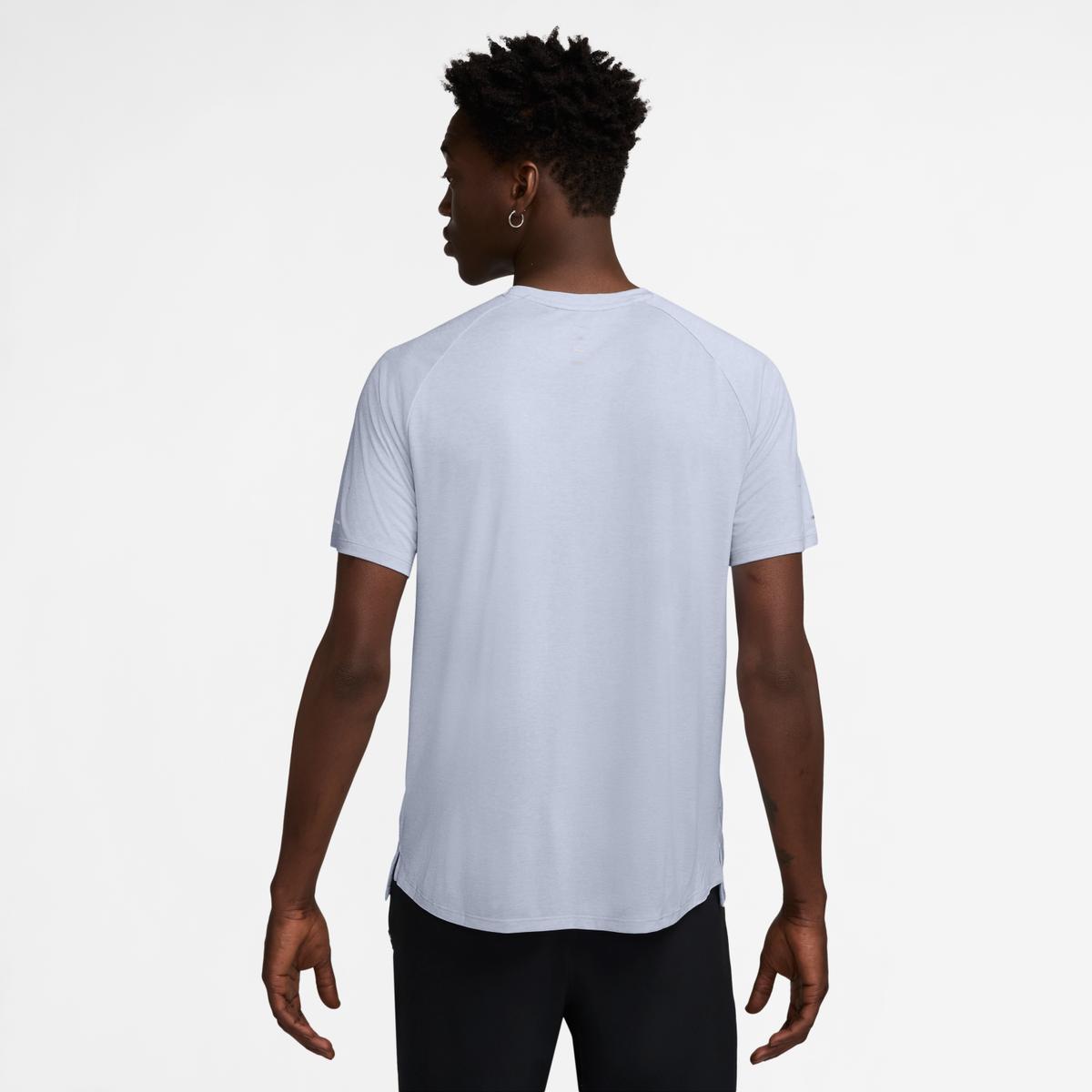 product/2/0/2025_08_nike_hv5203-057-phsbm001.jpg
