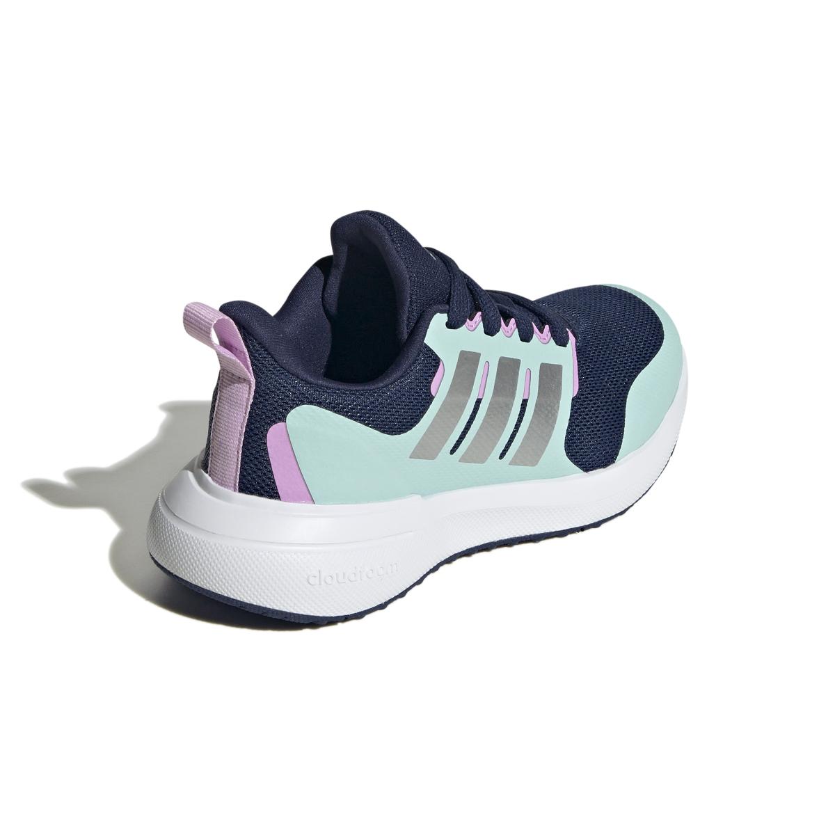 product/2/0/2025_09_adidas_ie1082_7_footwear_photography_back_lateral_top_view_white.jpg