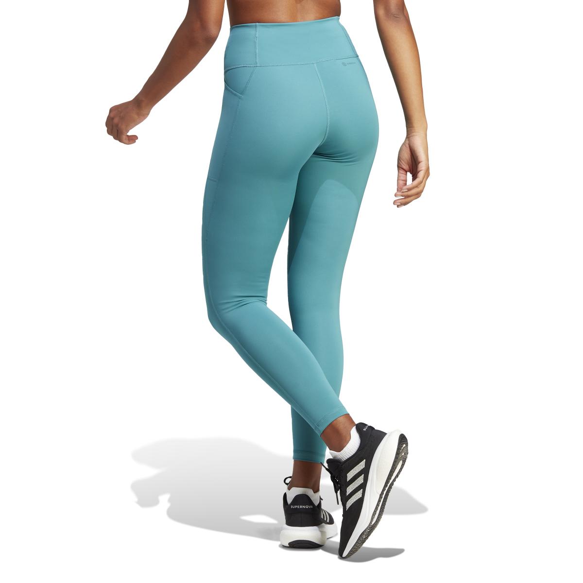 product/2/0/2025_09_adidas_ij6858_4_apparel_on_model_back_view_white.jpg