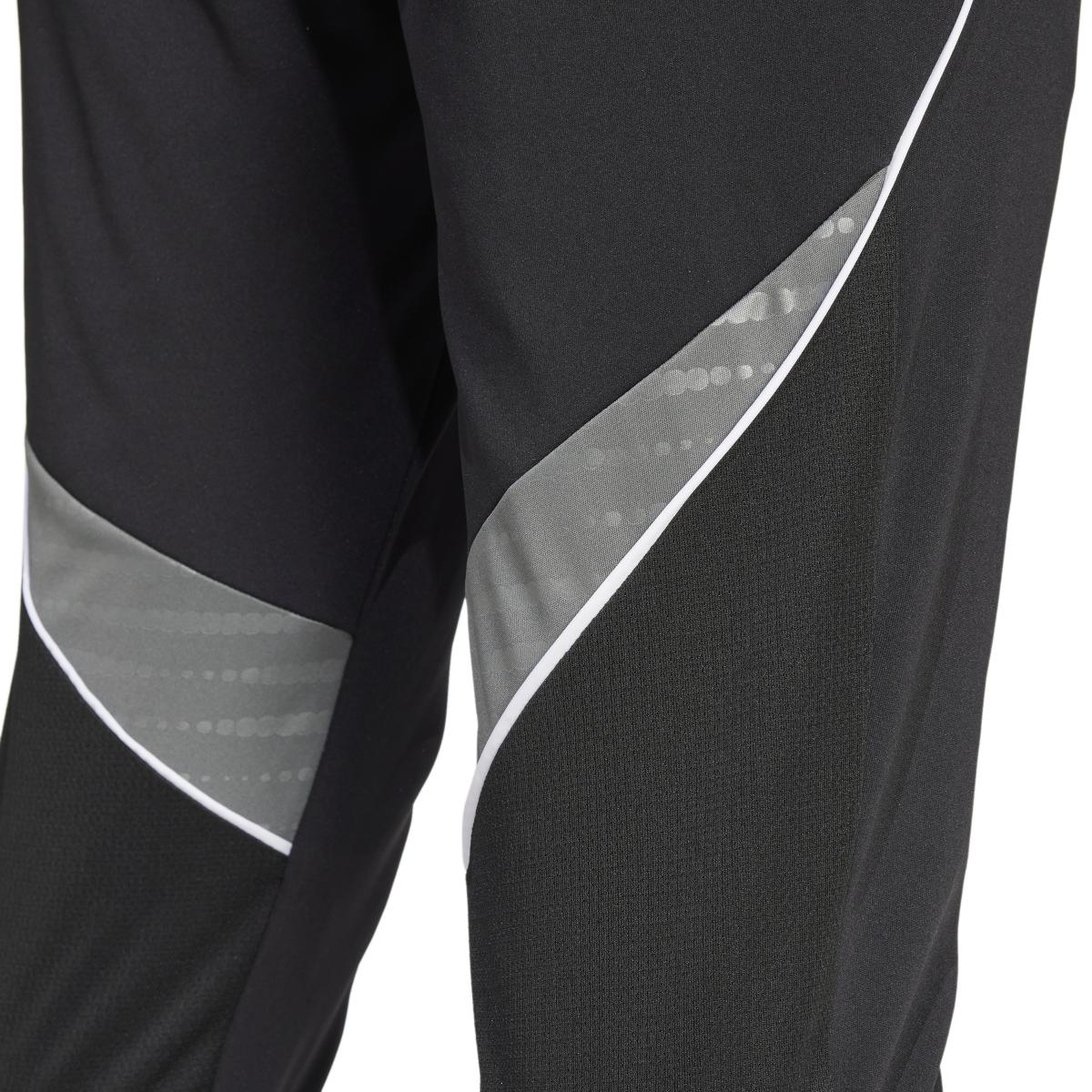 product/2/0/2025_09_adidas_iw0415_5_apparel_on_model_detail_view_2_white.jpg