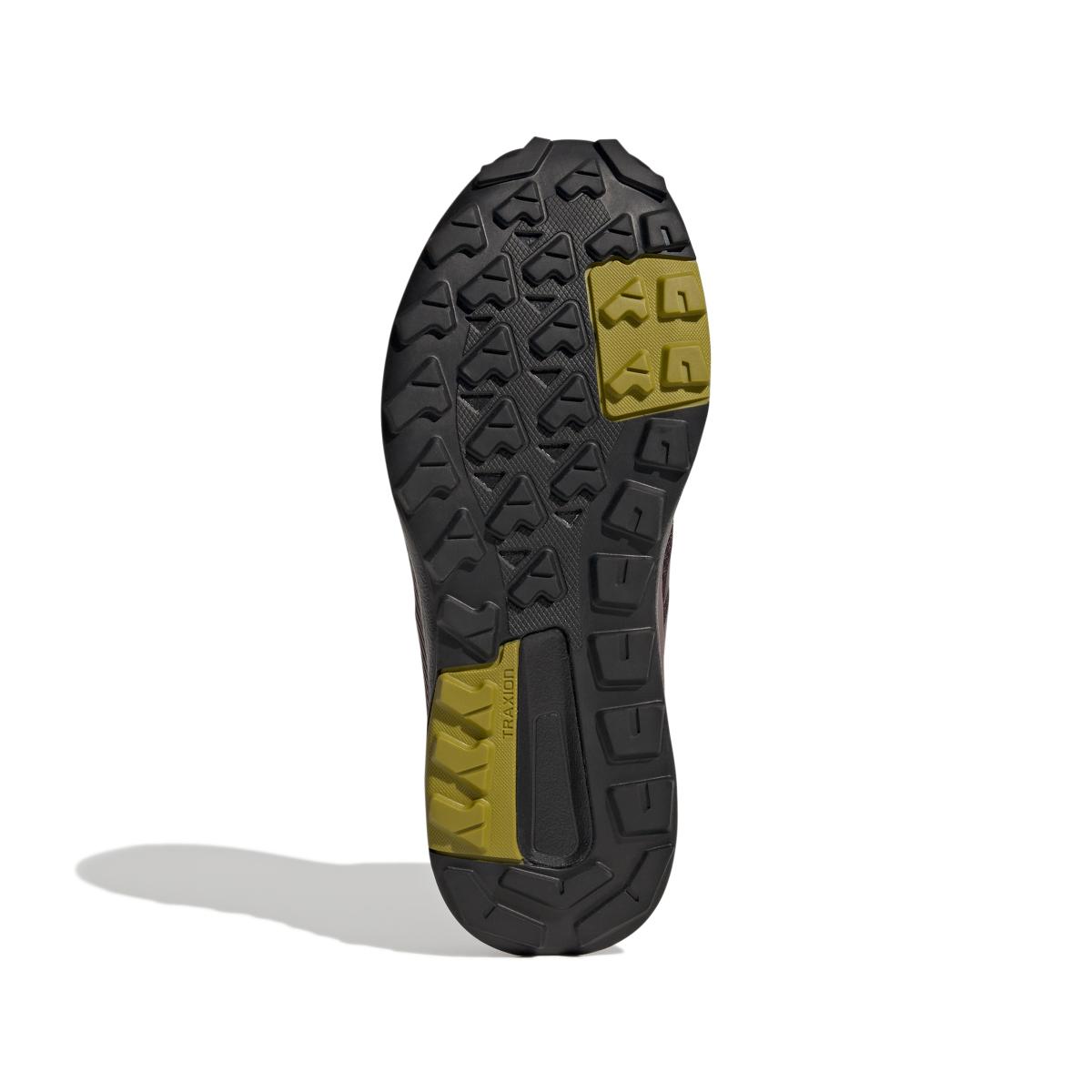 product/a/d/adidas_gy6762_4_footwear_photography_bottom_view_white_000.jpg