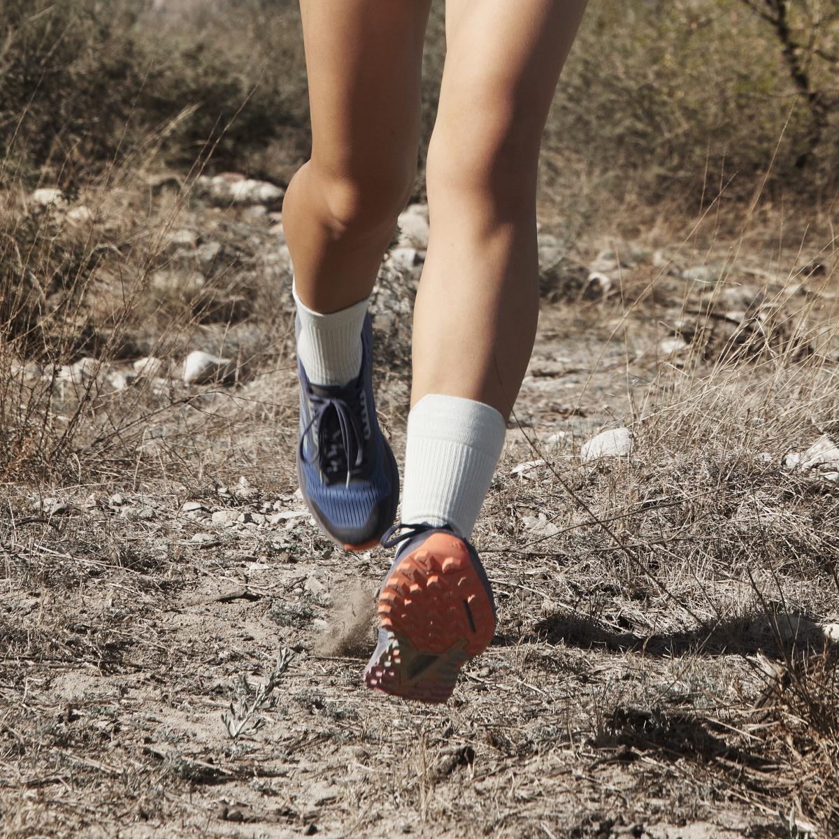 product/a/d/adidas_gz1901_19_footwear_photography_heromrktng_view_4_white_000.jpg
