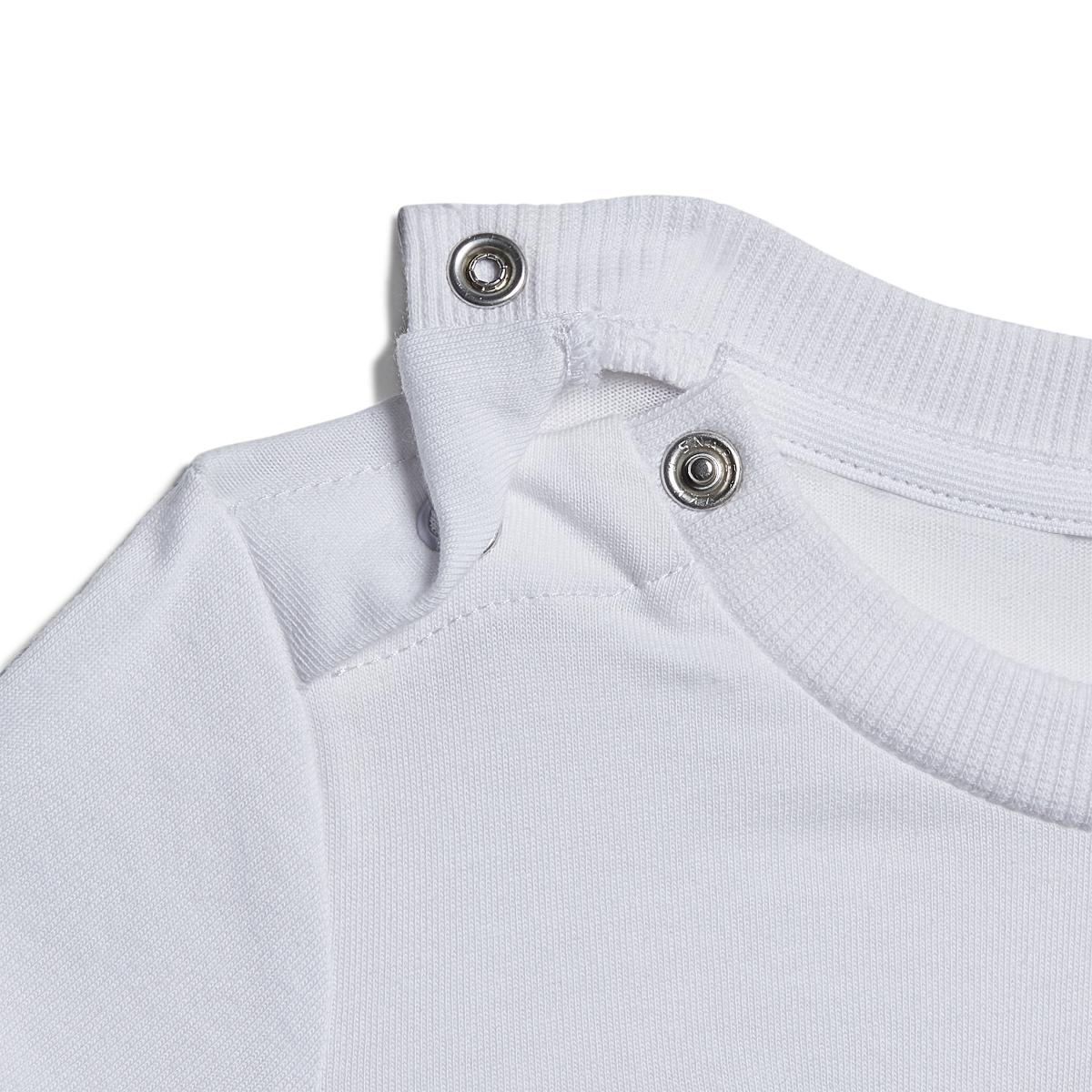 product/a/d/adidas_hd6997_3_apparel_photography_detail_view_1_white_xo.jpg