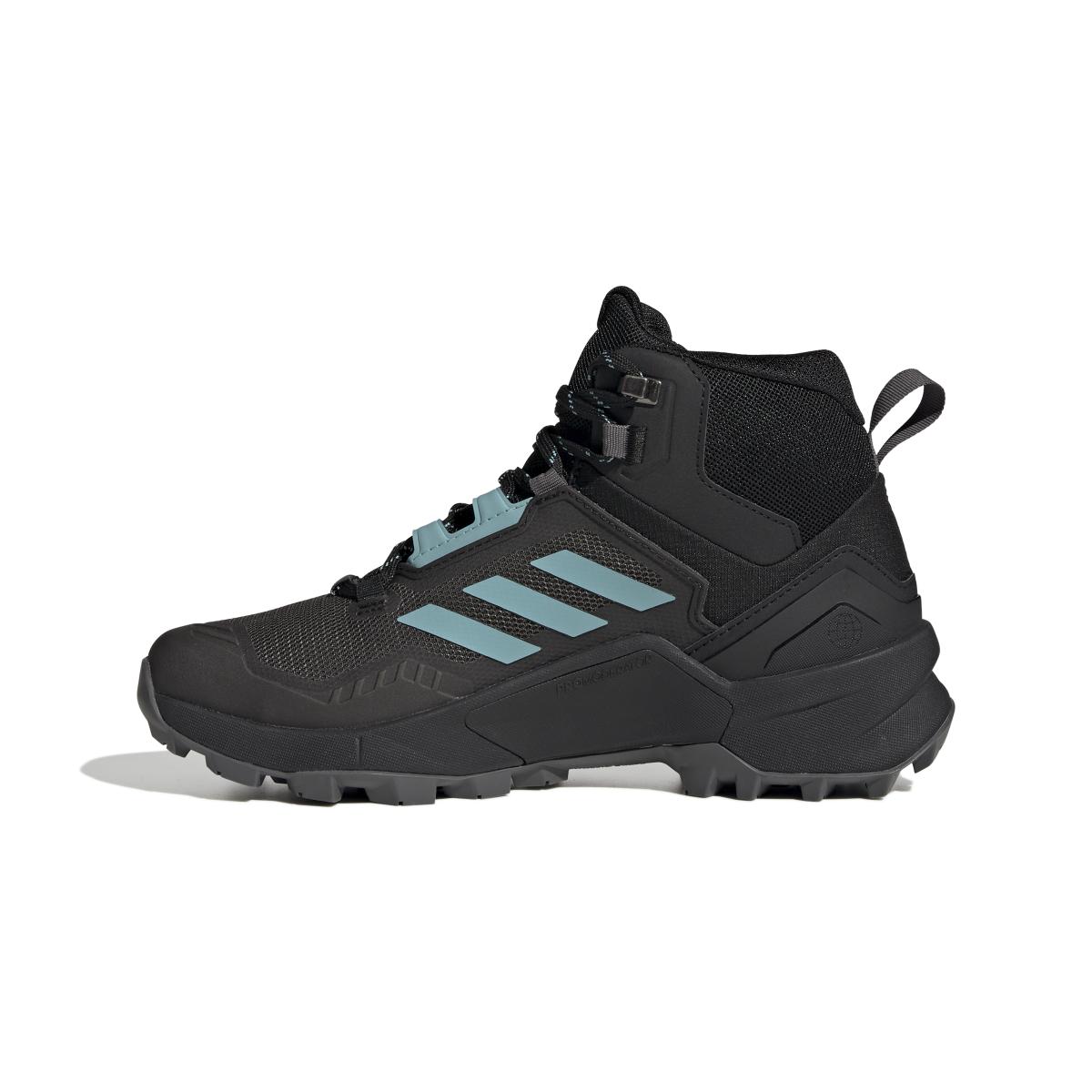 product/a/d/adidas_hp8712_5_footwear_photography_side_medial_center_view_white_000.jpg