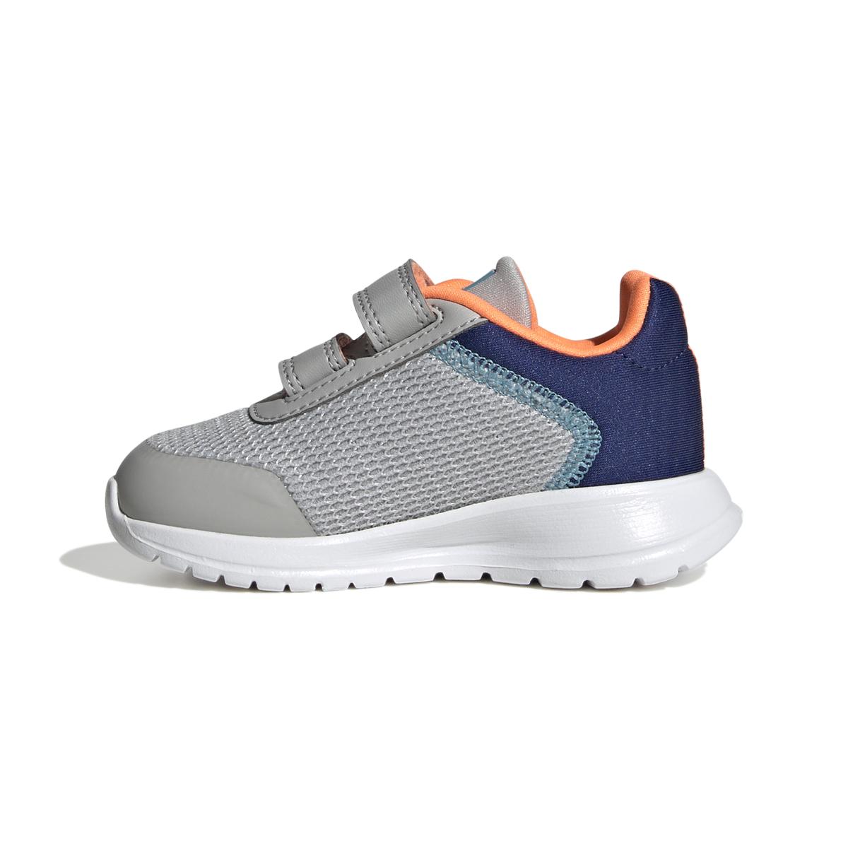 product/a/d/adidas_hq1260_5_footwear_photography_side_medial_center_view_white_000.jpg