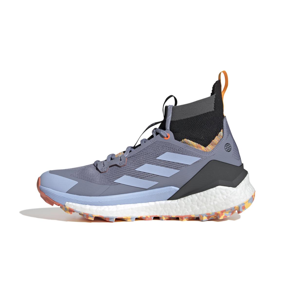 product/a/d/adidas_hq8398_5_footwear_photography_side_medial_center_view_white_000.jpg
