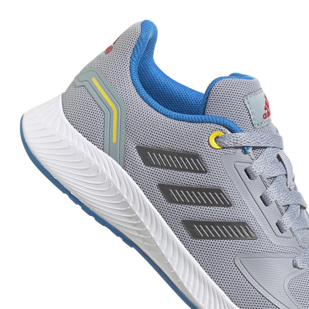 product/a/d/adidas_hr1409_9_footwear_photography_detail_view_2_white_000.jpg