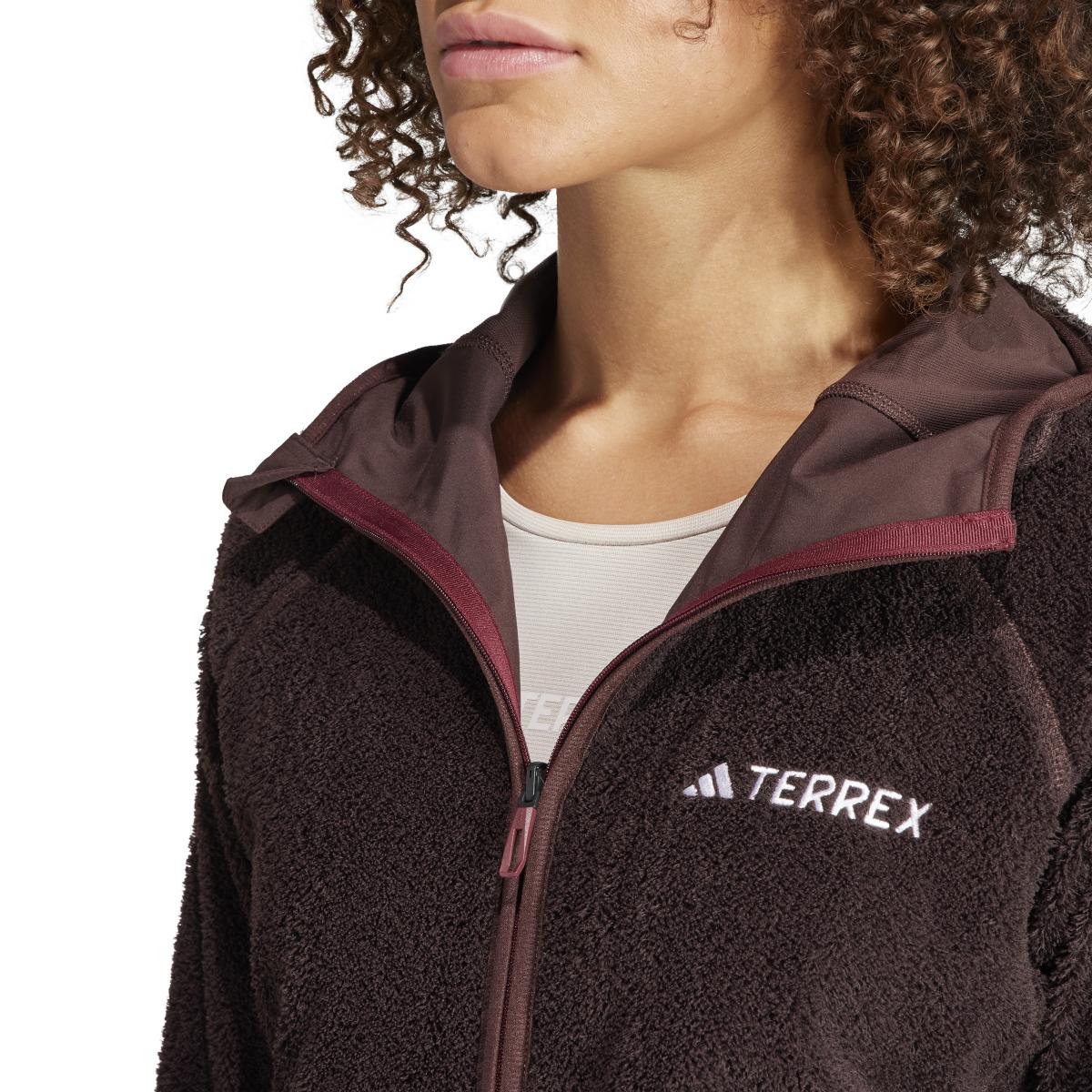 product/a/d/adidas_ib1863_7_apparel_on_model_detail_view_1_white.jpg