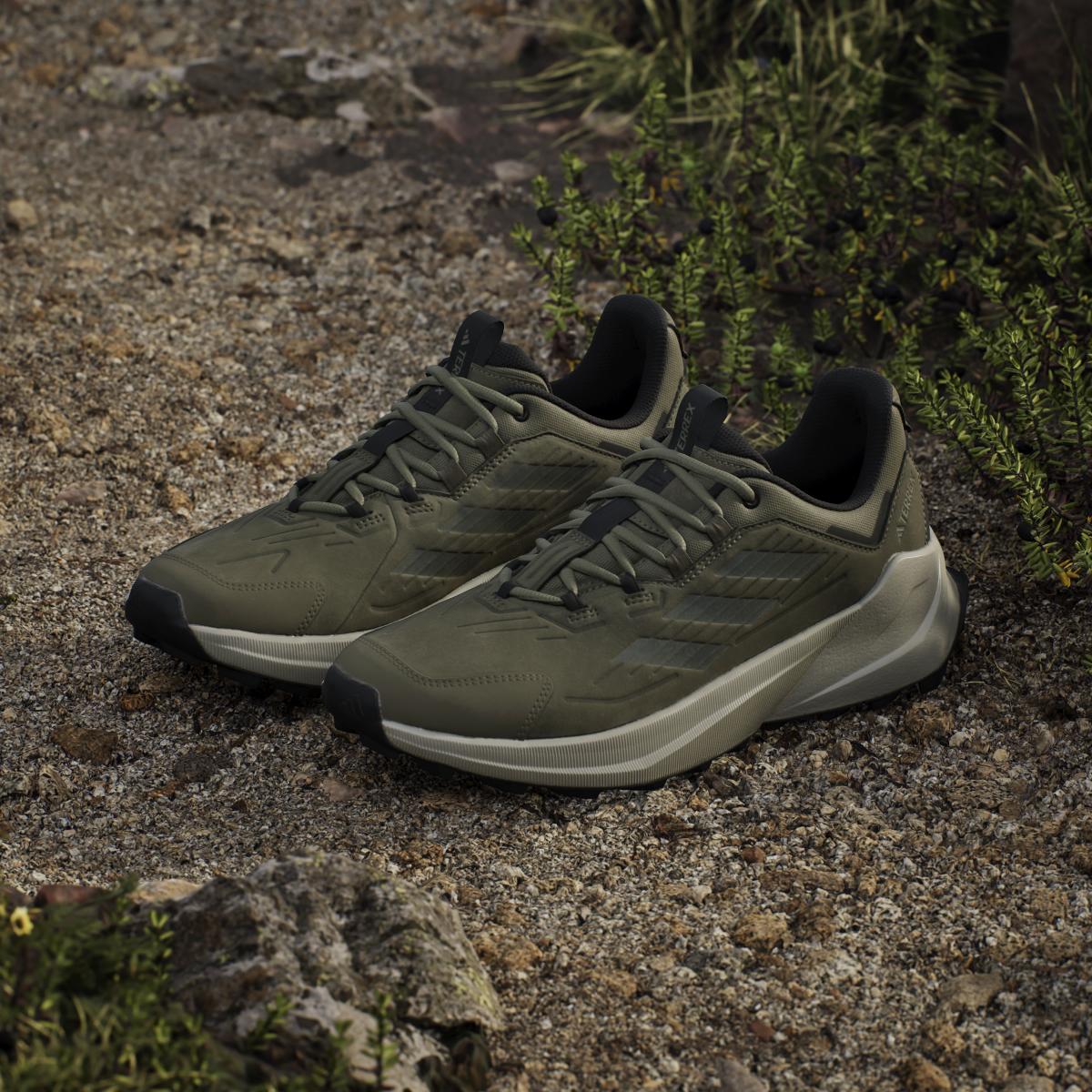 product/a/d/adidas_id0887_16_footwear_photography_heromrktng_view_5-nw091625.jpg