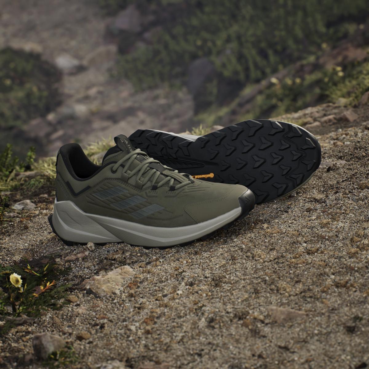 product/a/d/adidas_id0887_19_footwear_photography_heromrktng_view_8-nw091625.jpg