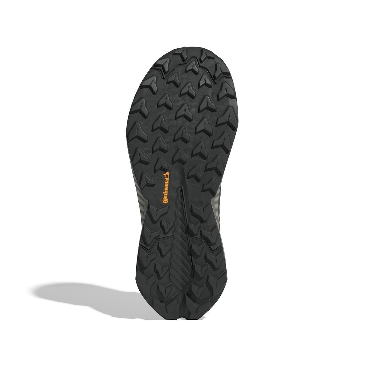 product/a/d/adidas_id0887_4_footwear_photography_bottom_view_white-nw091625.jpg