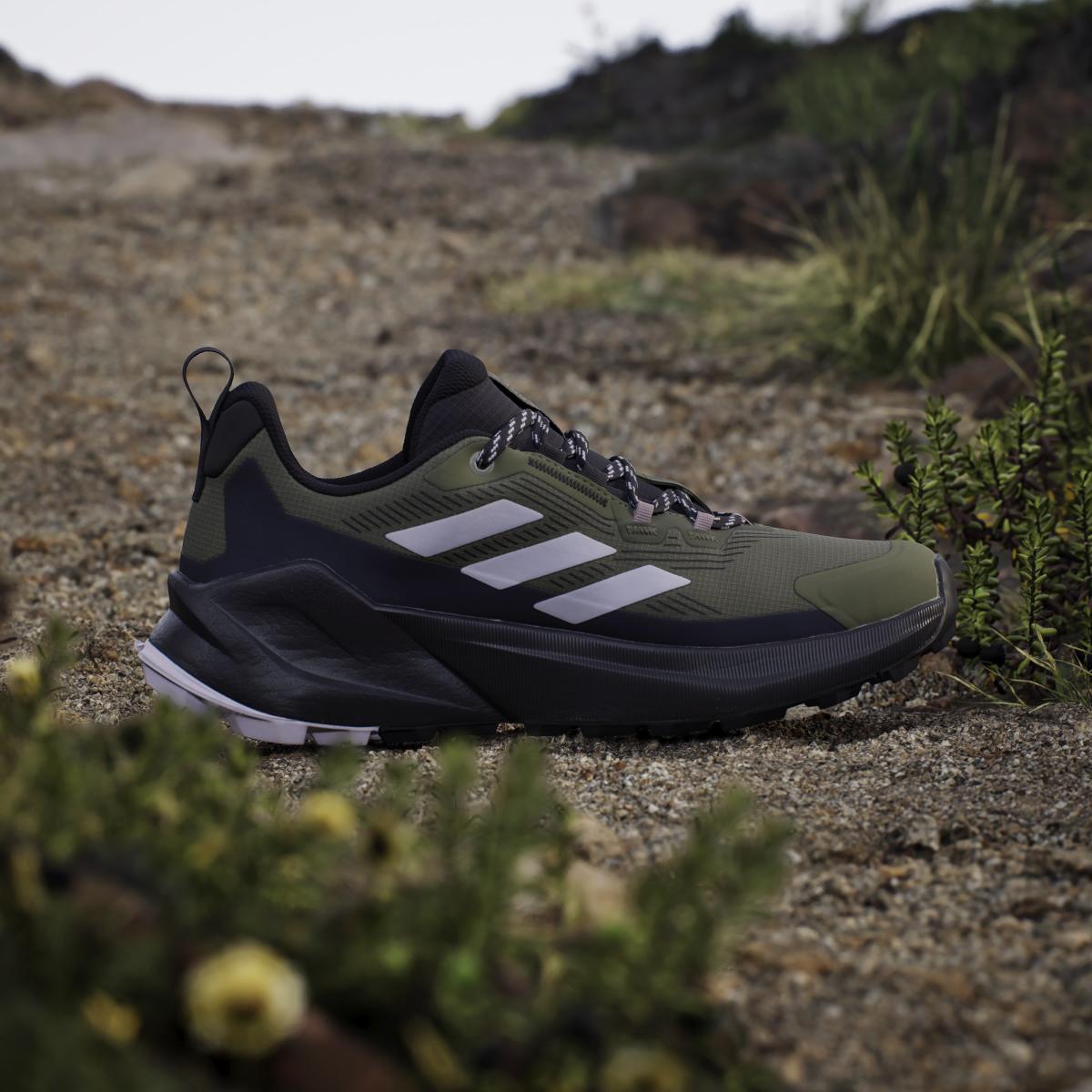 product/a/d/adidas_id0906_16_footwear_photography_heromrktng_view_3.jpg