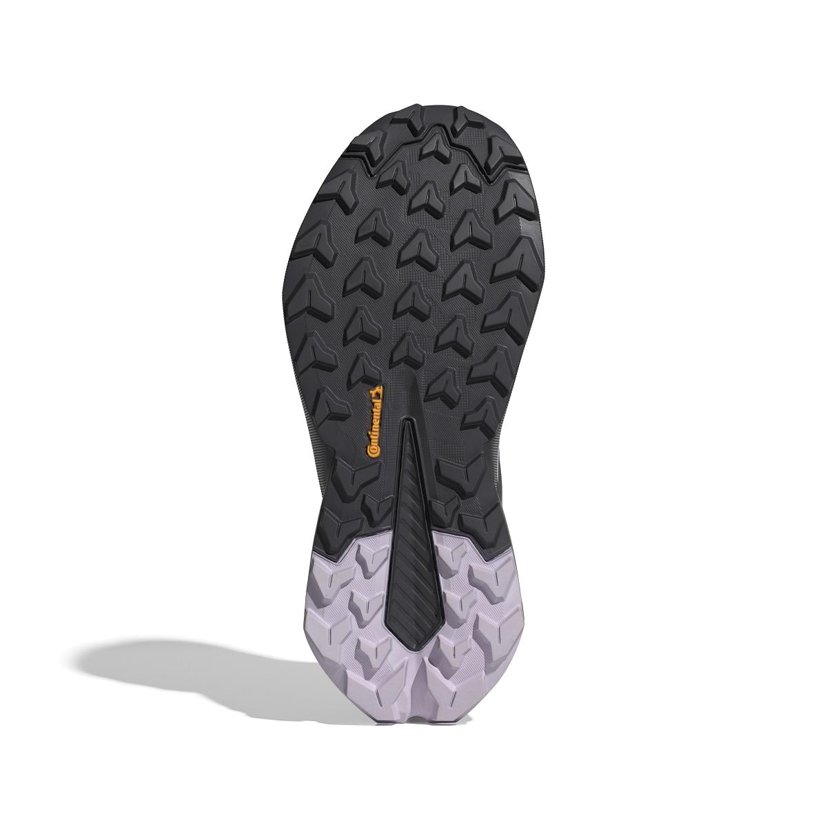 product/a/d/adidas_id0906_4_footwear_photography_bottom_view_white.jpg