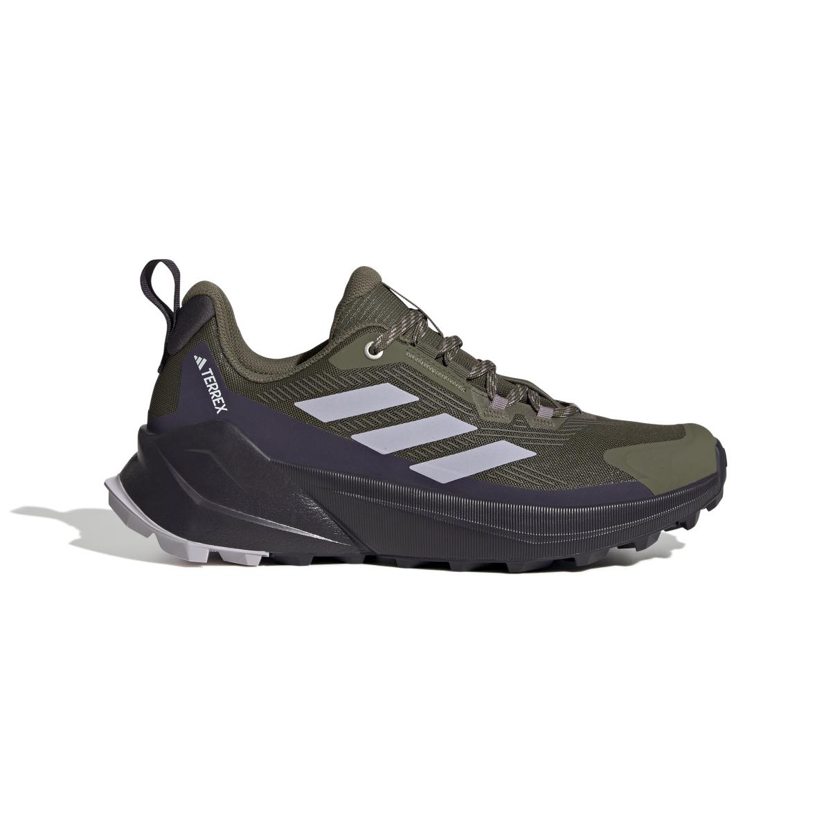 product/a/d/adidas_id0908_1_footwear_photography_side_lateral_center_view_white.jpg