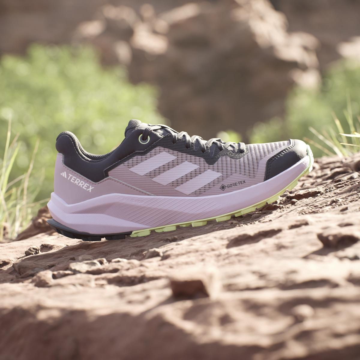 product/a/d/adidas_id2505_16_footwear_photography_heromrktng_view_3.jpg