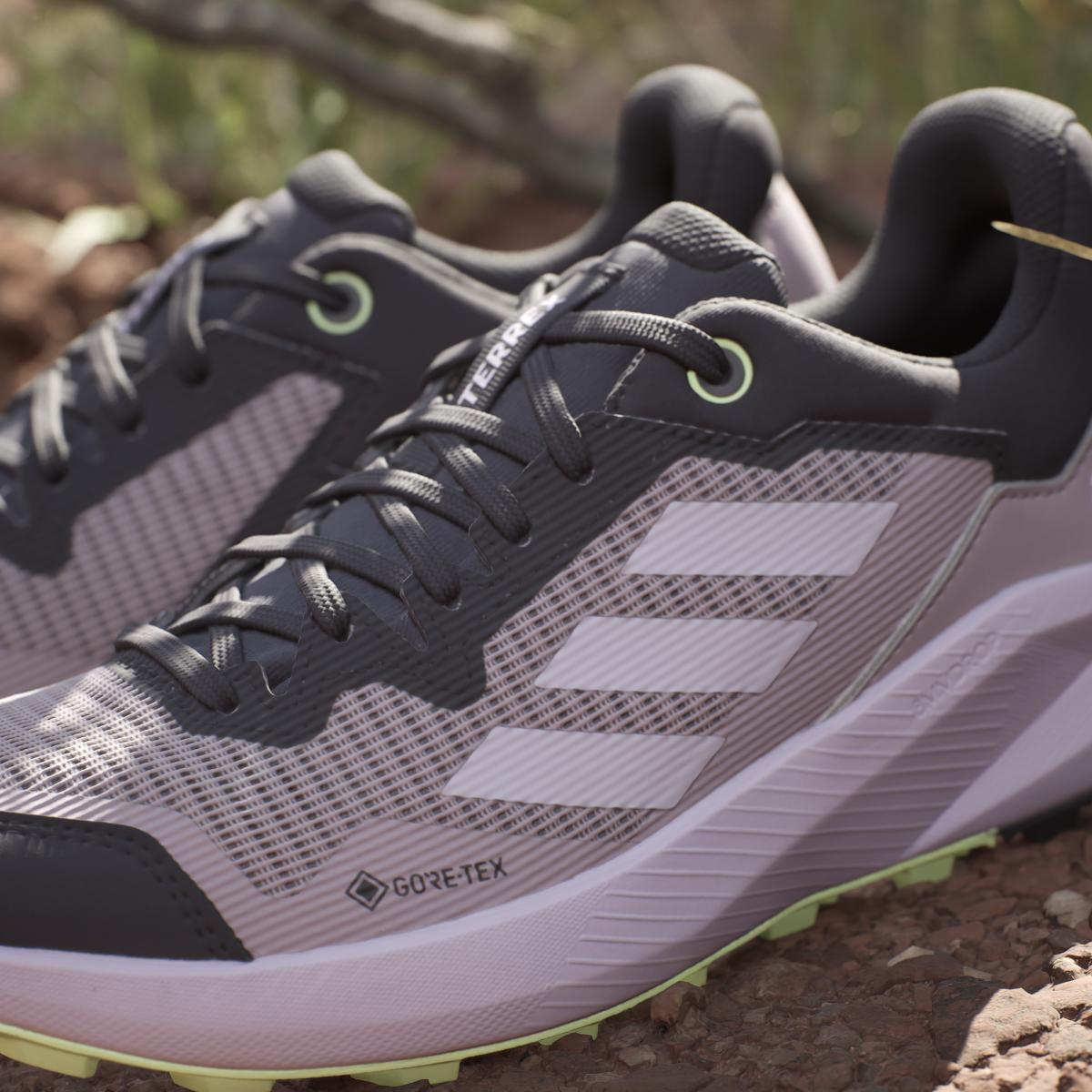 product/a/d/adidas_id2505_22_footwear_photography_heromrktng_view_9.jpg