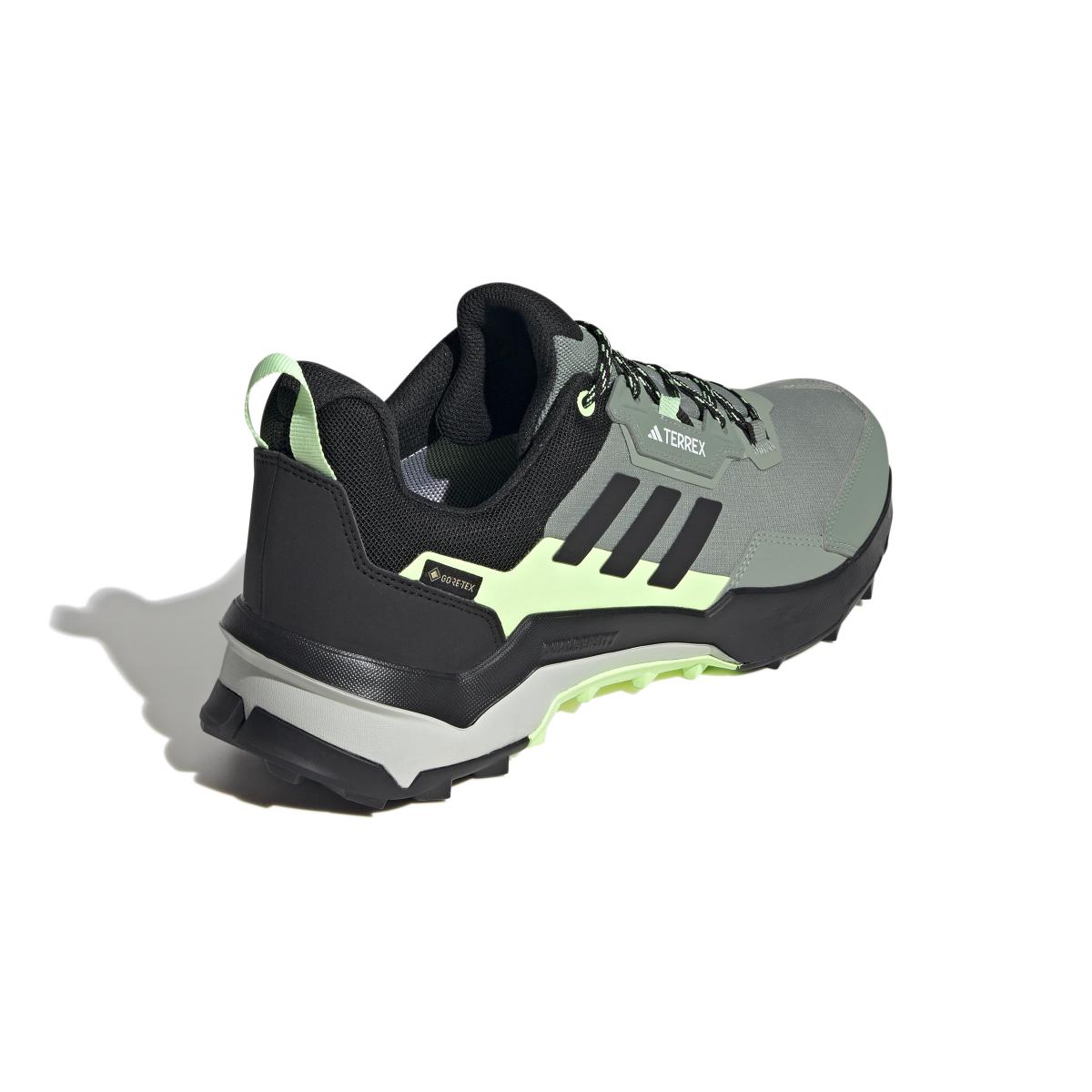 product/a/d/adidas_ie2569_7_footwear_photography_back_lateral_top_view_white.jpg