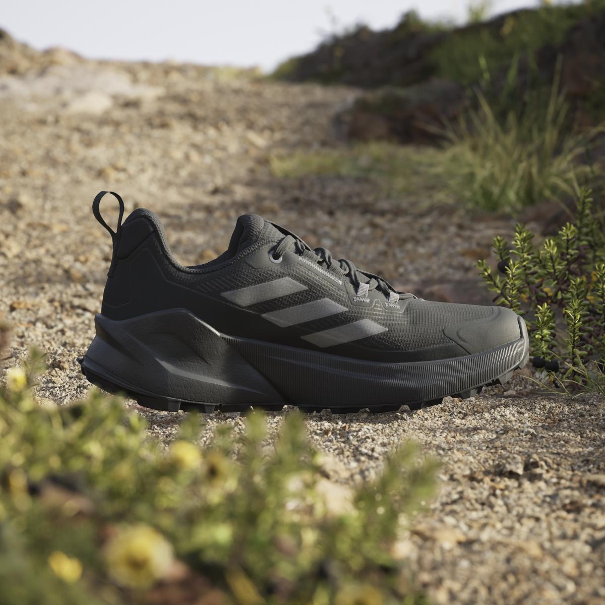 product/a/d/adidas_ie5154_16_footwear_photography_heromrktng_view_3_white.jpg