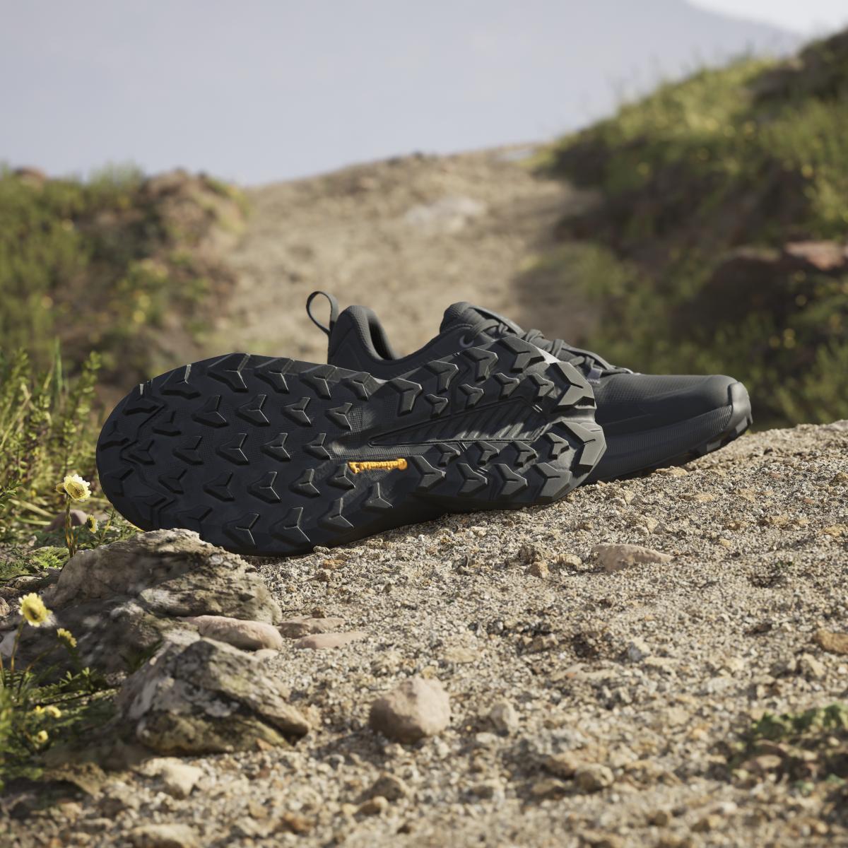 product/a/d/adidas_ie5154_17_footwear_photography_heromrktng_view_4_white.jpg