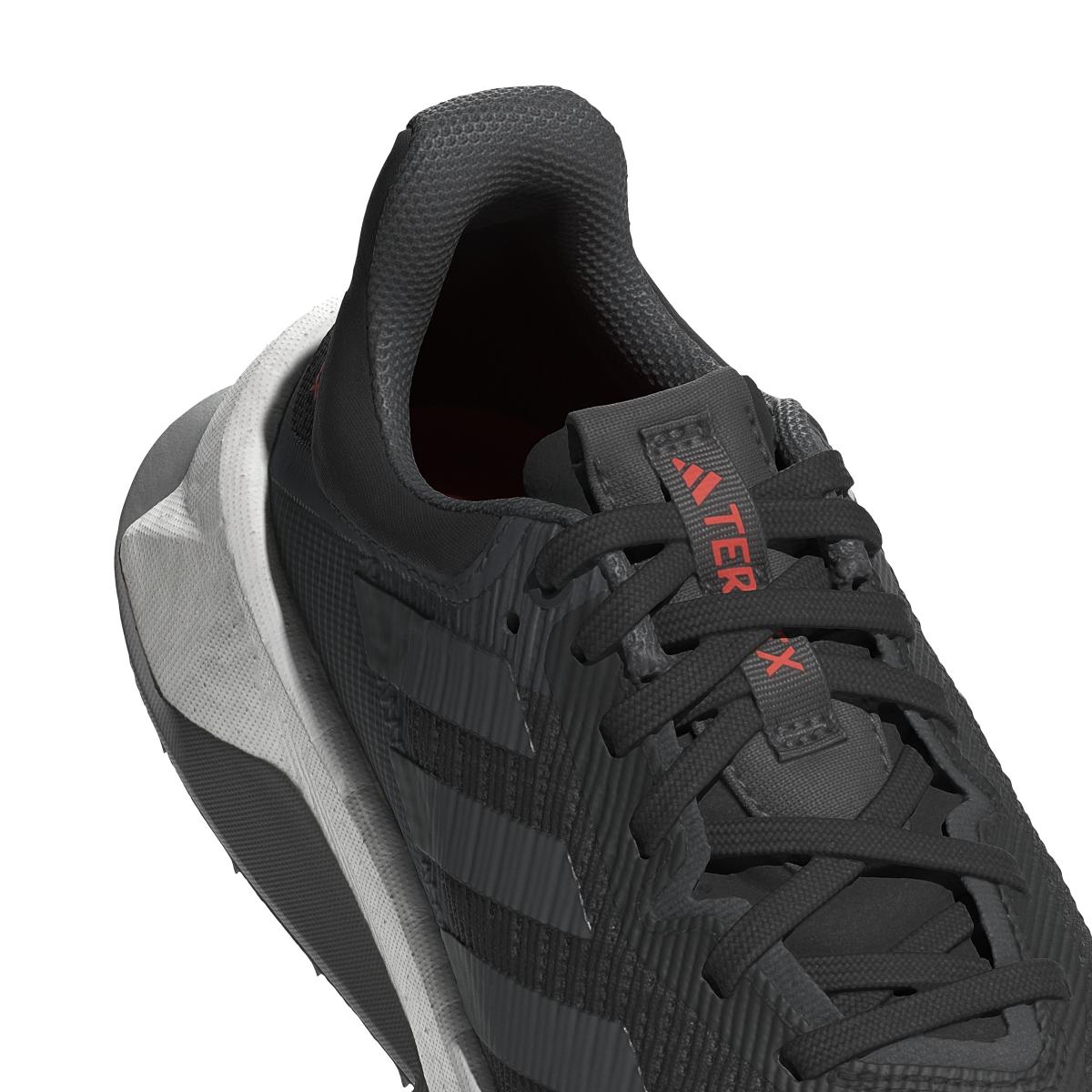 product/a/d/adidas_ie8456_8_footwear_photography_detail_view_1_white.jpg