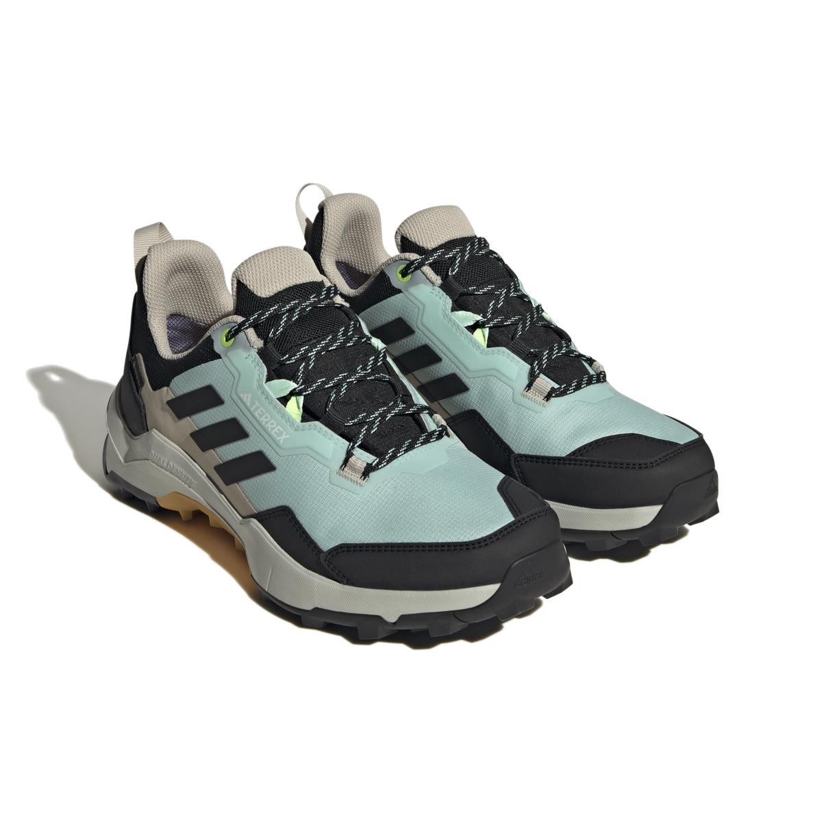 product/a/d/adidas_if4861_6_footwear_photography_front_lateral_top_view_white-nw091625.jpg