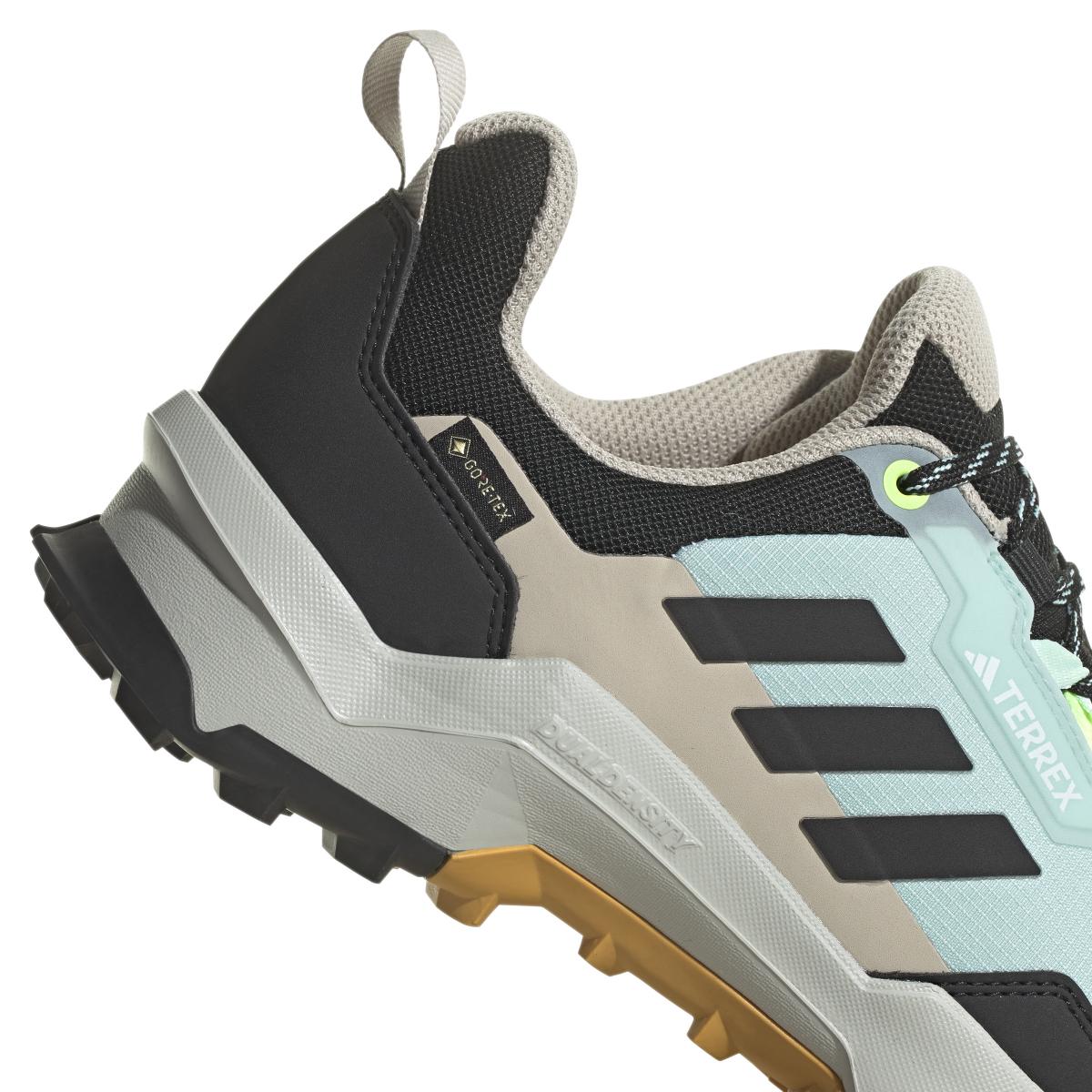 product/a/d/adidas_if4861_9_footwear_photography_detail_view_2_white-nw091625.jpg