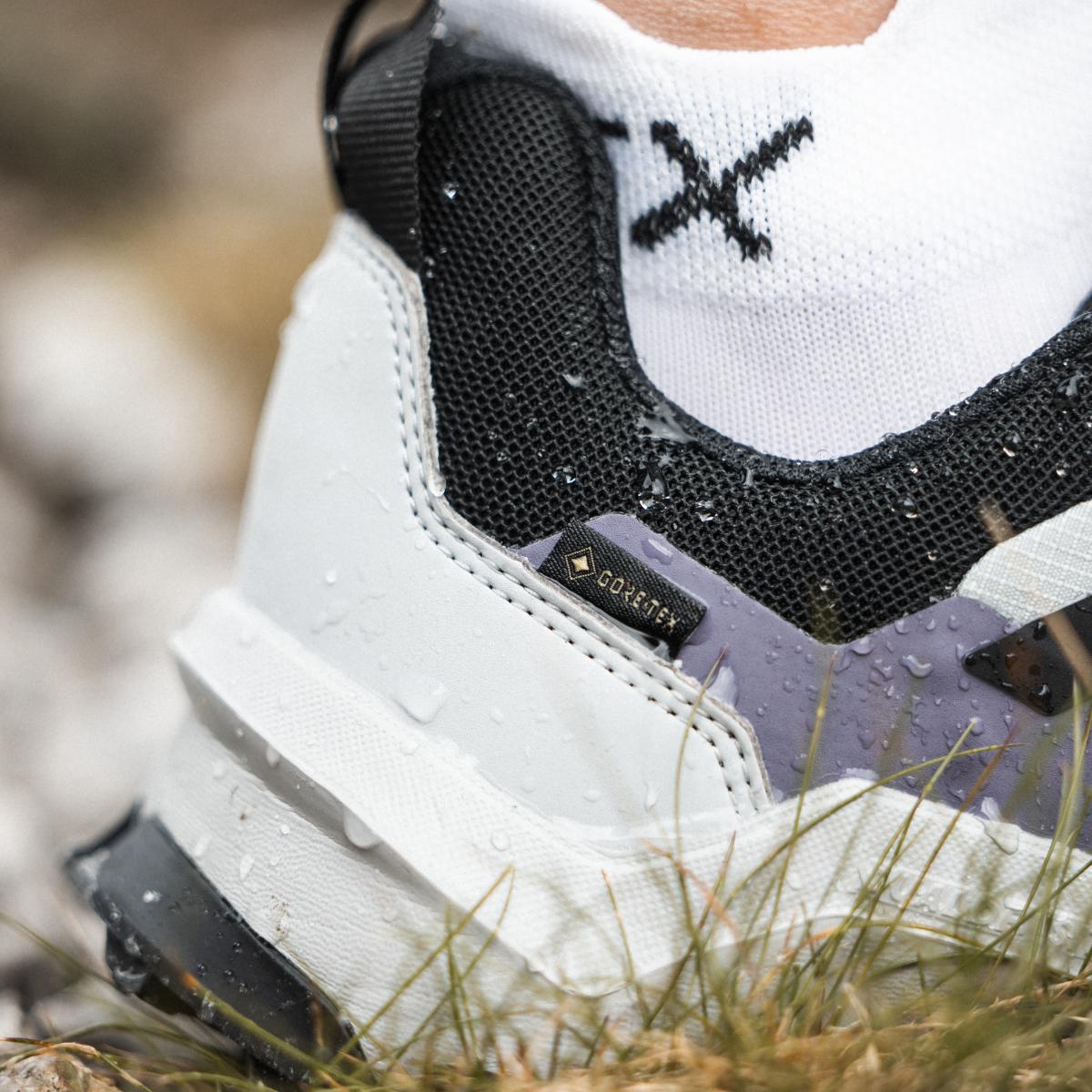 product/a/d/adidas_if4863_22_footwear_photography_highlight_view_2-nw091625.jpg