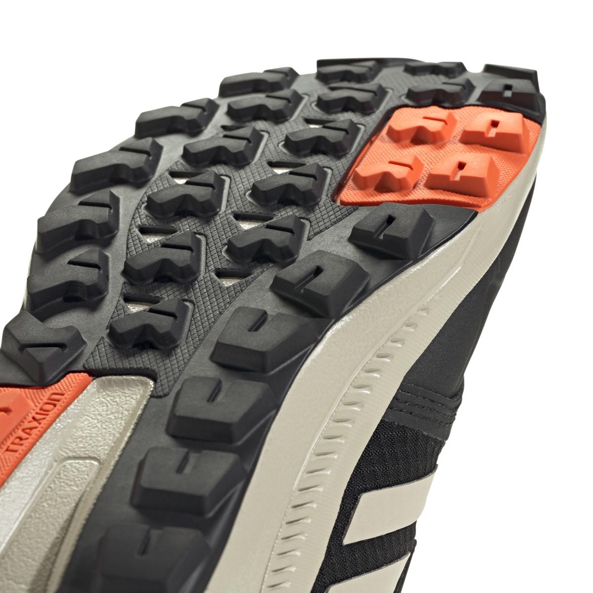product/a/d/adidas_if4997_9_footwear_photography_detail_view_2_white.jpg