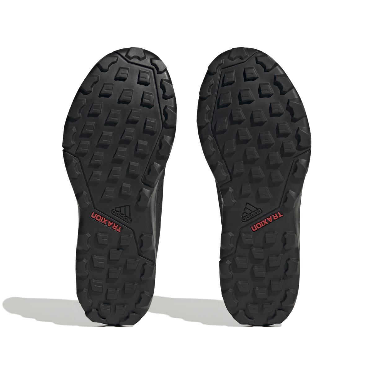 product/a/d/adidas_if5027_4_footwear_photography_bottom_view_white-nw110824.jpg
