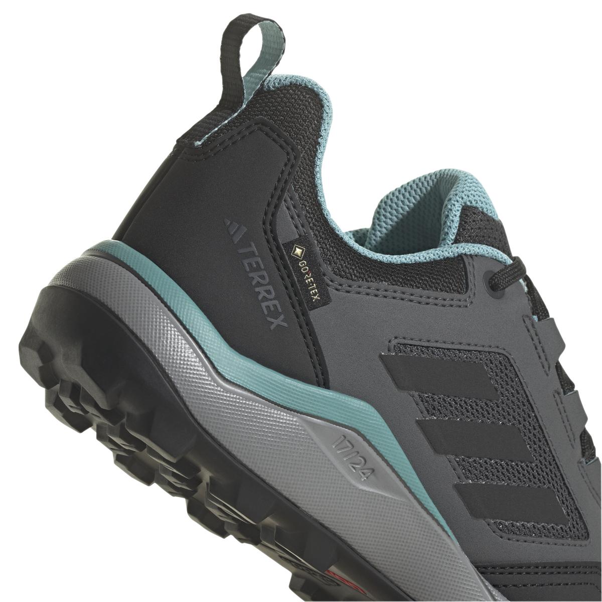 product/a/d/adidas_if5028_9_footwear_photography_detail_view_2_white.jpg