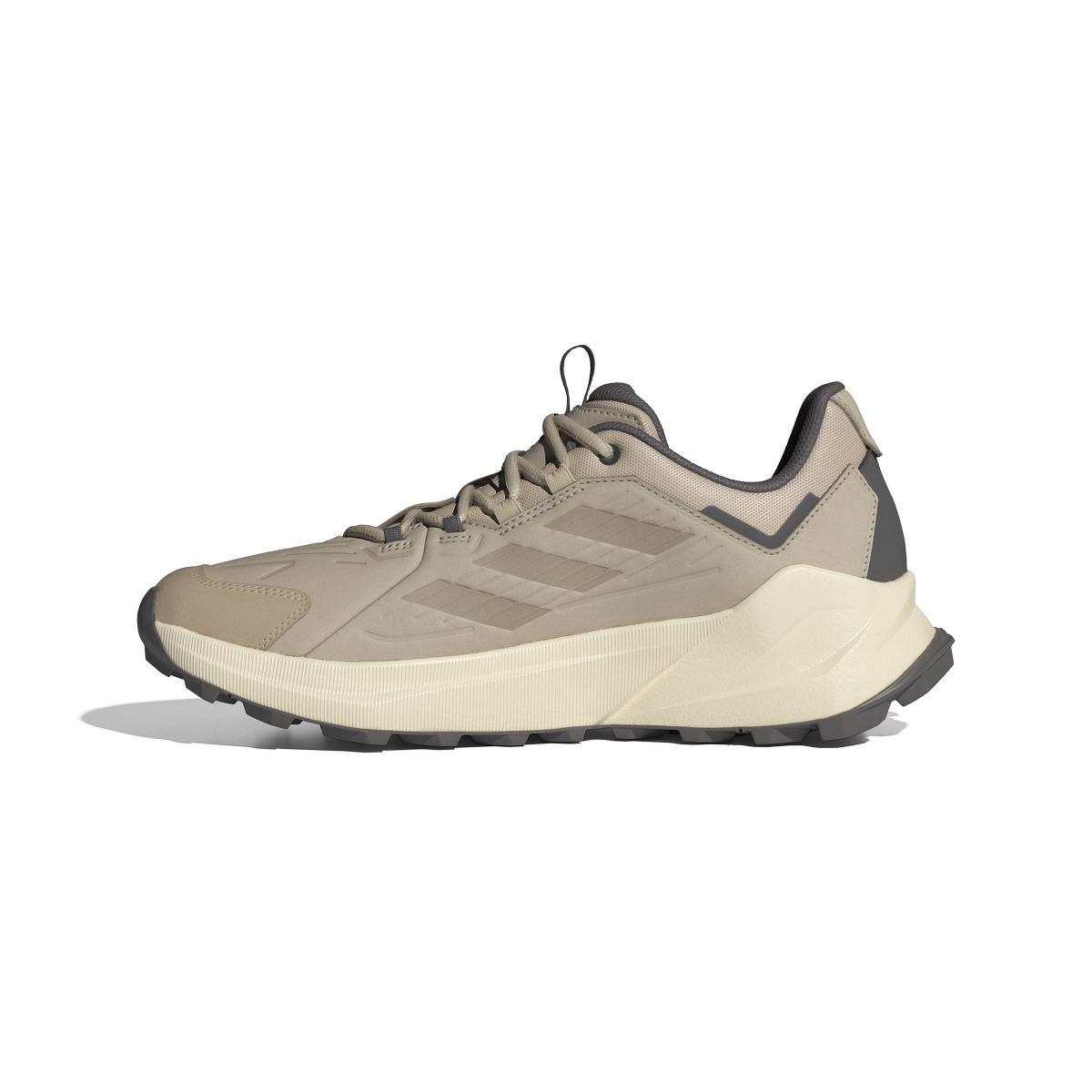 product/a/d/adidas_if6543_5_footwear_photography_side_medial_center_view_white-nw091625.jpg