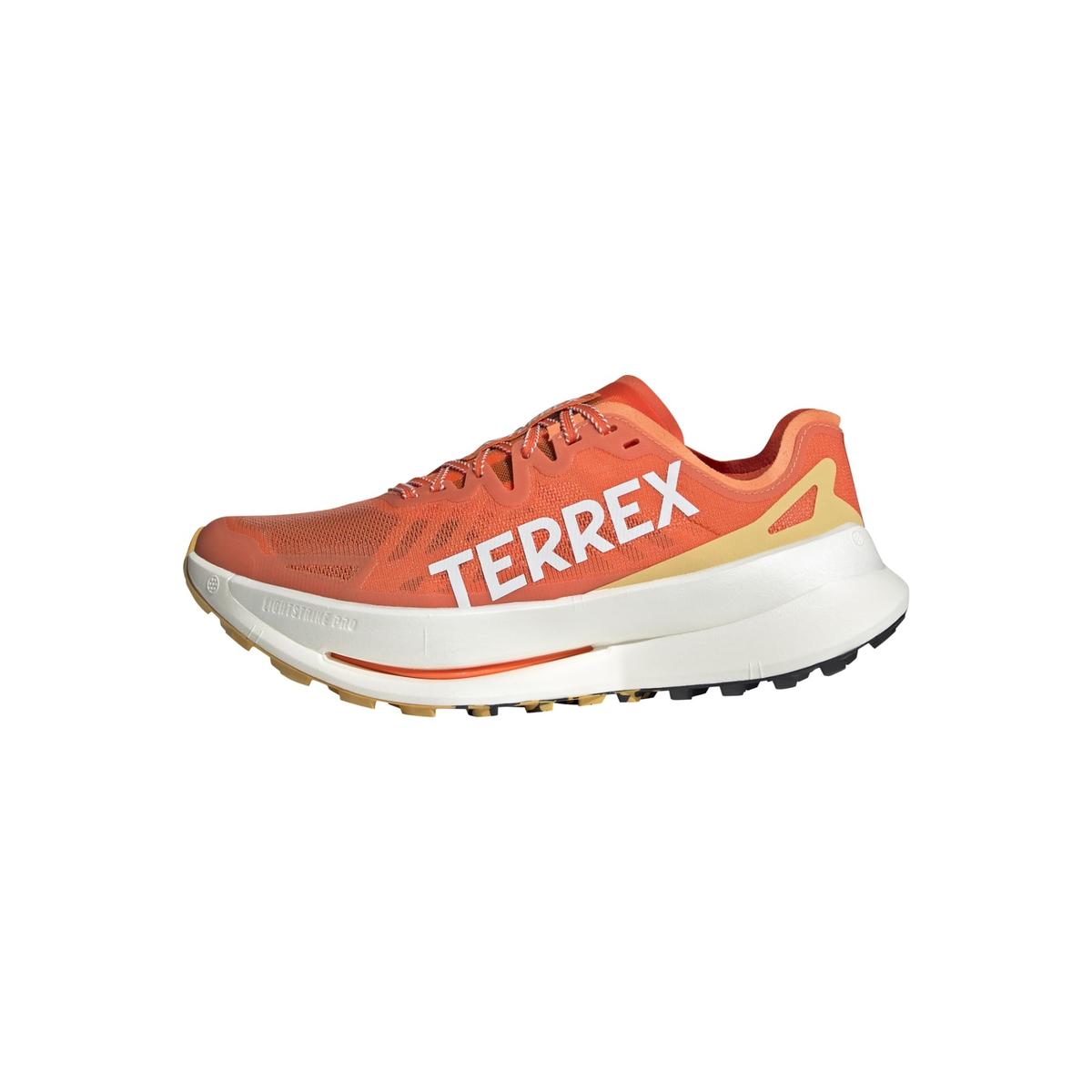 product/a/d/adidas_if6594_12_footwear_photography_left_side_center_lateral_view_white.jpg