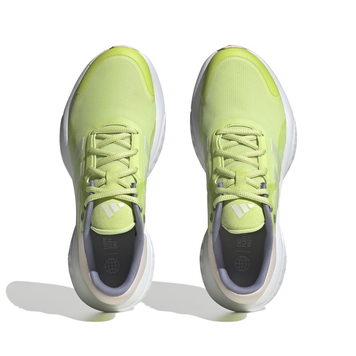 product/a/d/adidas_ig0331_3_footwear_photography_top_portrait_view_white-nw091625.jpg