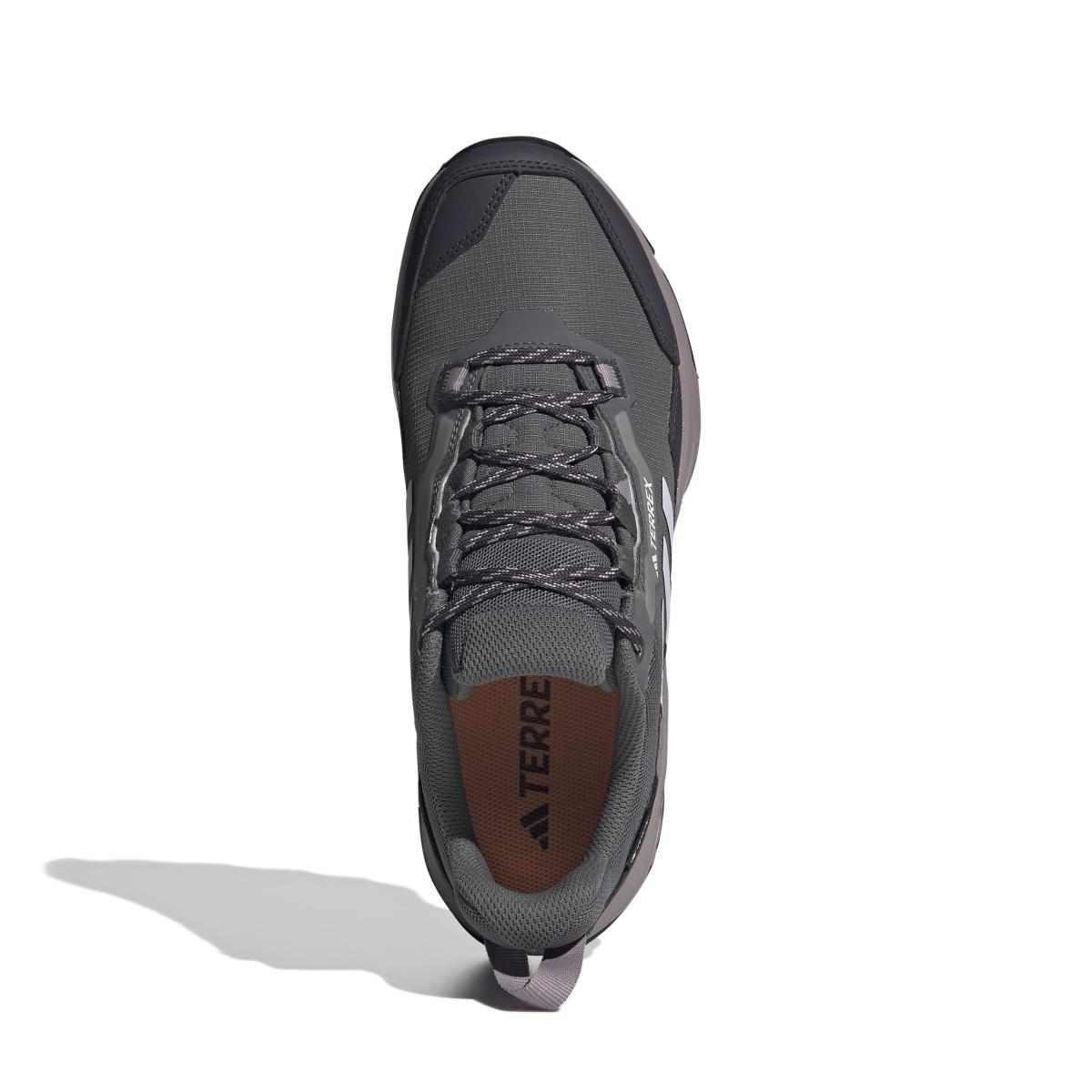 product/a/d/adidas_ig6580_3_footwear_photography_top_portrait_view_white.jpg