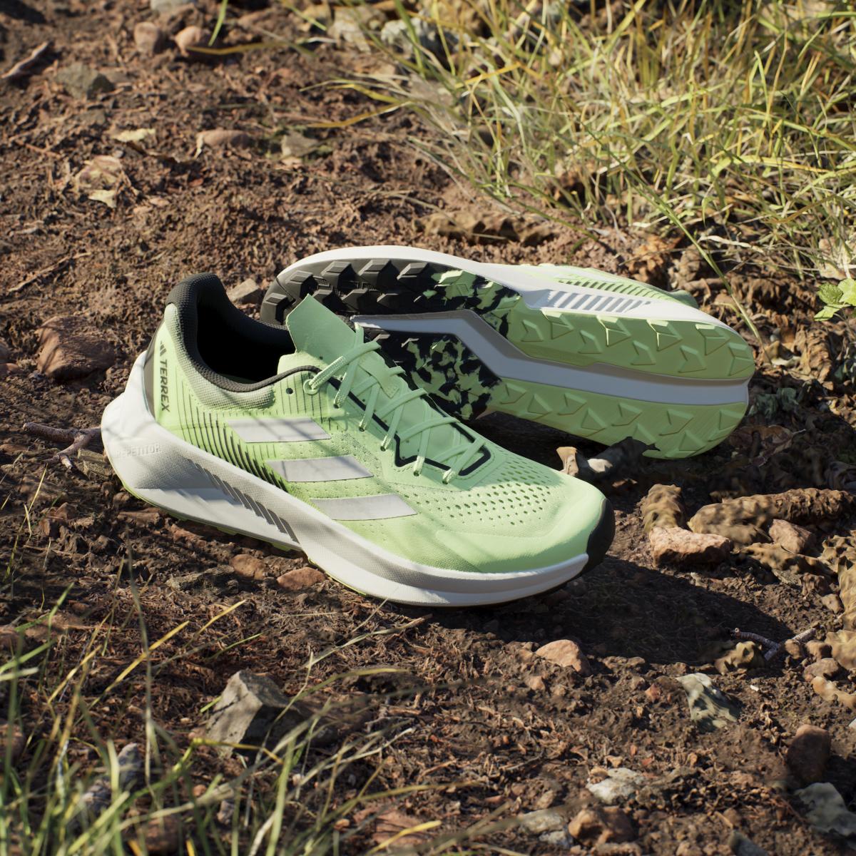 product/a/d/adidas_ig8026_21_footwear_photography_heromrktng_view_8_white-nw031524.jpg