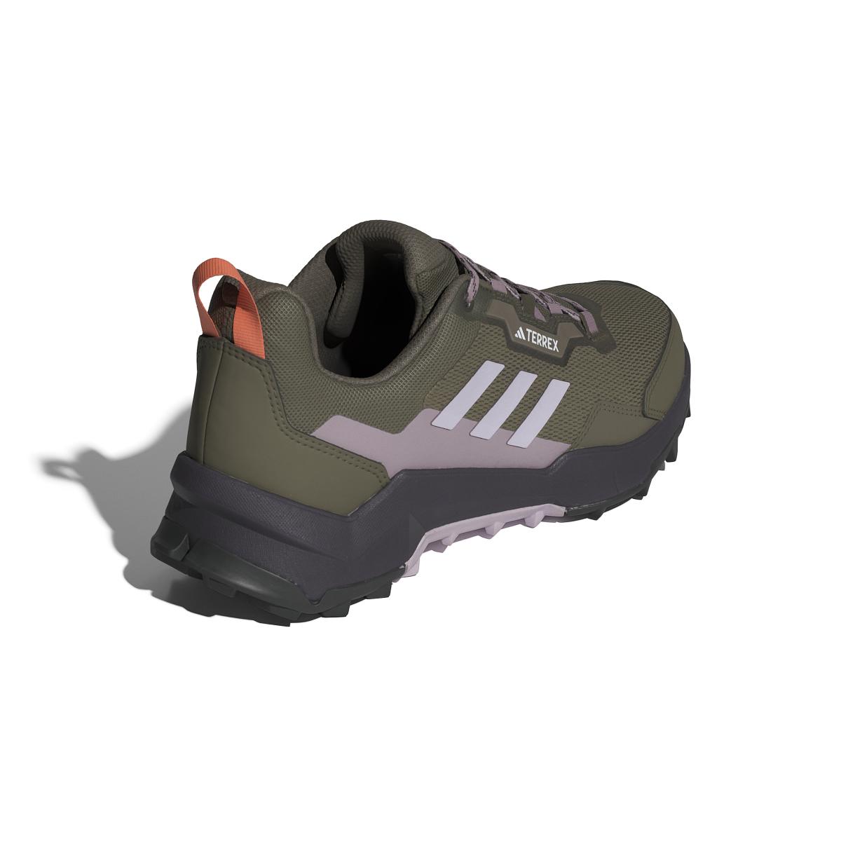 product/a/d/adidas_ig8845_7_footwear_photography_back_lateral_top_view_white.jpg