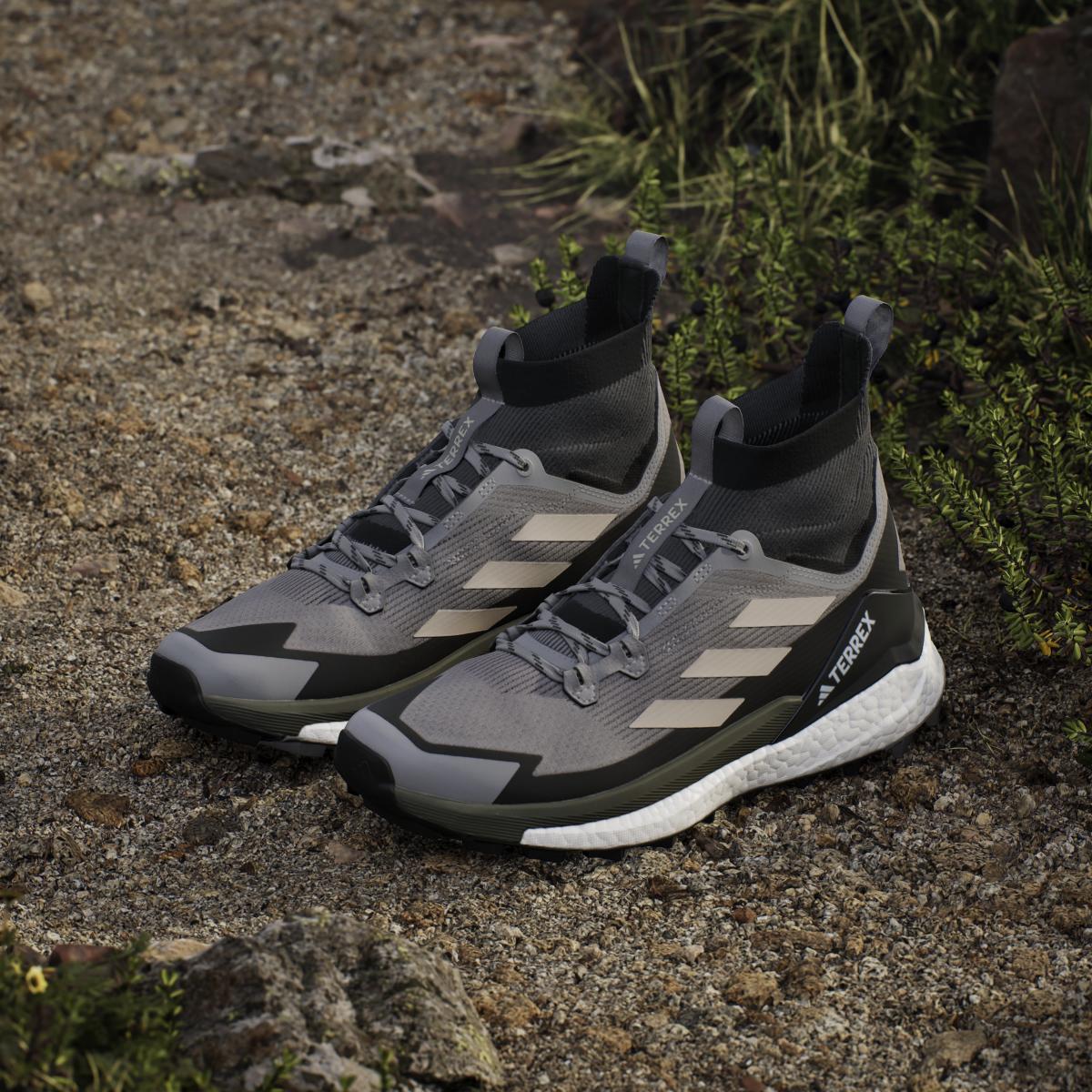 product/a/d/adidas_ig8866_18_footwear_photography_heromrktng_view_5.jpg
