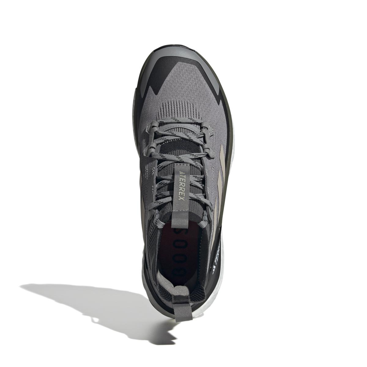 product/a/d/adidas_ig8866_3_footwear_photography_top_portrait_view_white.jpg