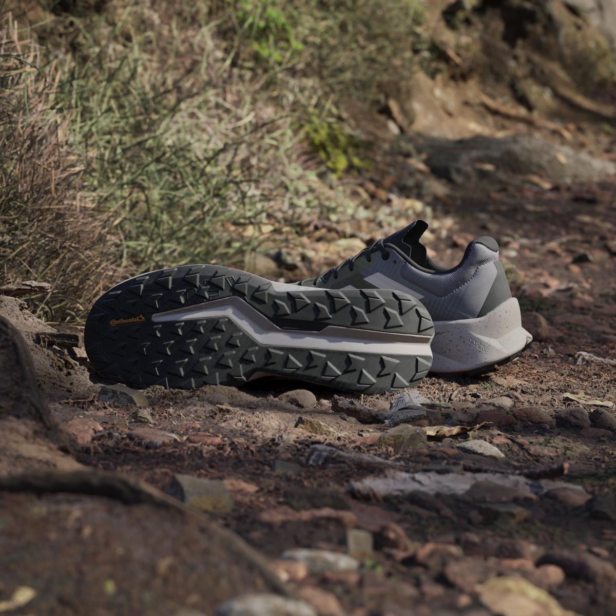 product/a/d/adidas_ig8923_17_footwear_photography_heromrktng_view_4.jpg