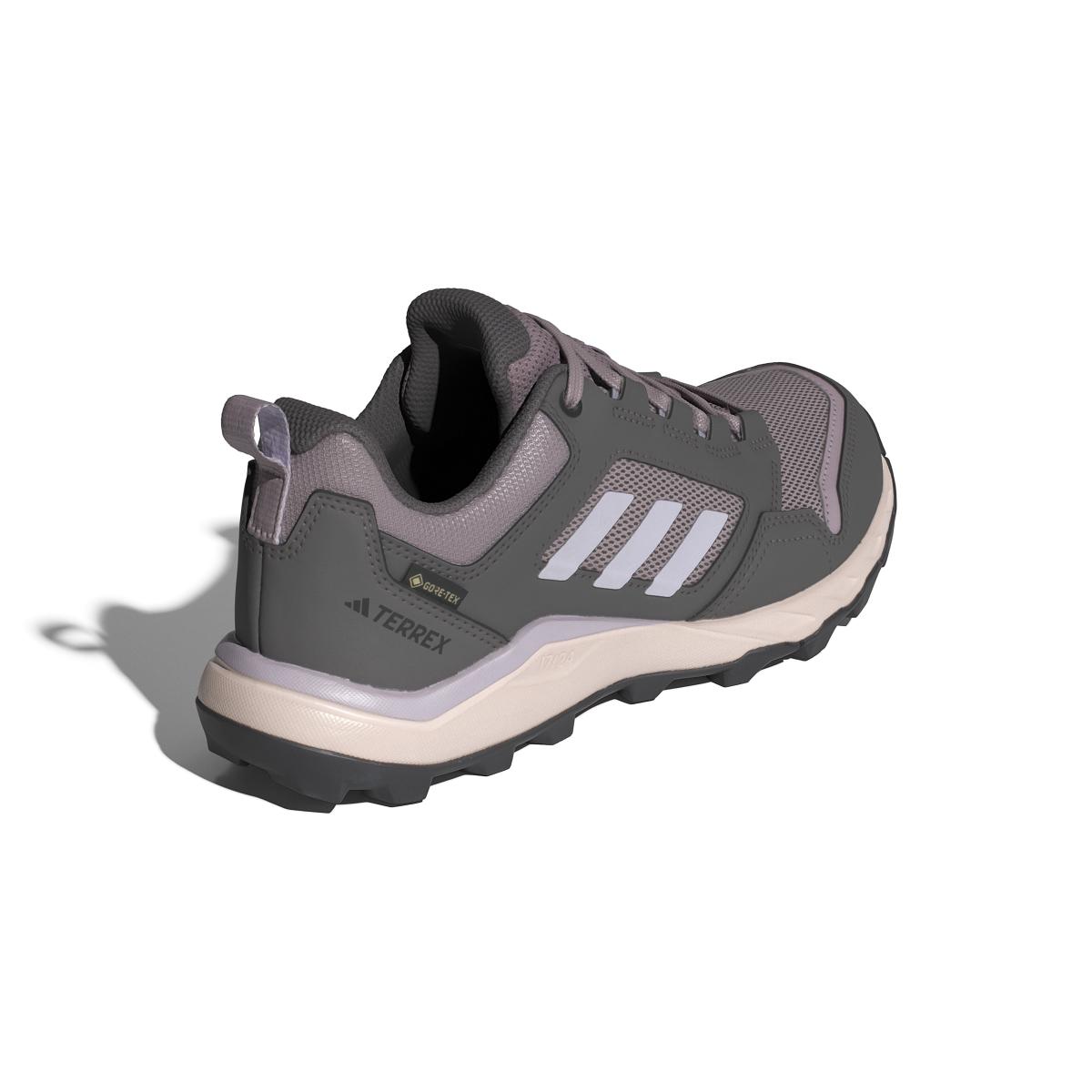product/a/d/adidas_ig8926_7_footwear_photography_back_lateral_top_view_white.jpg