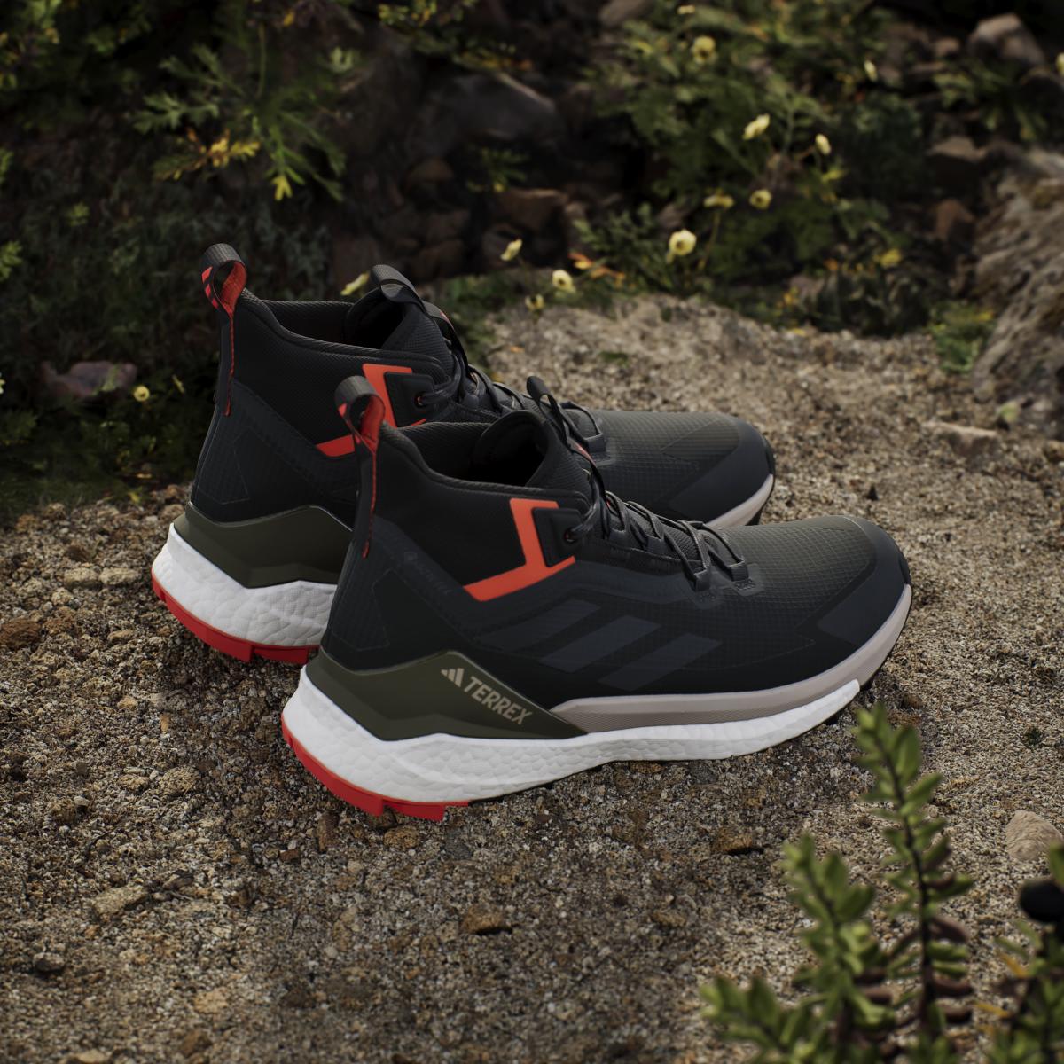 product/a/d/adidas_ih0669_19_footwear_photography_heromrktng_view_6-nw091625.jpg