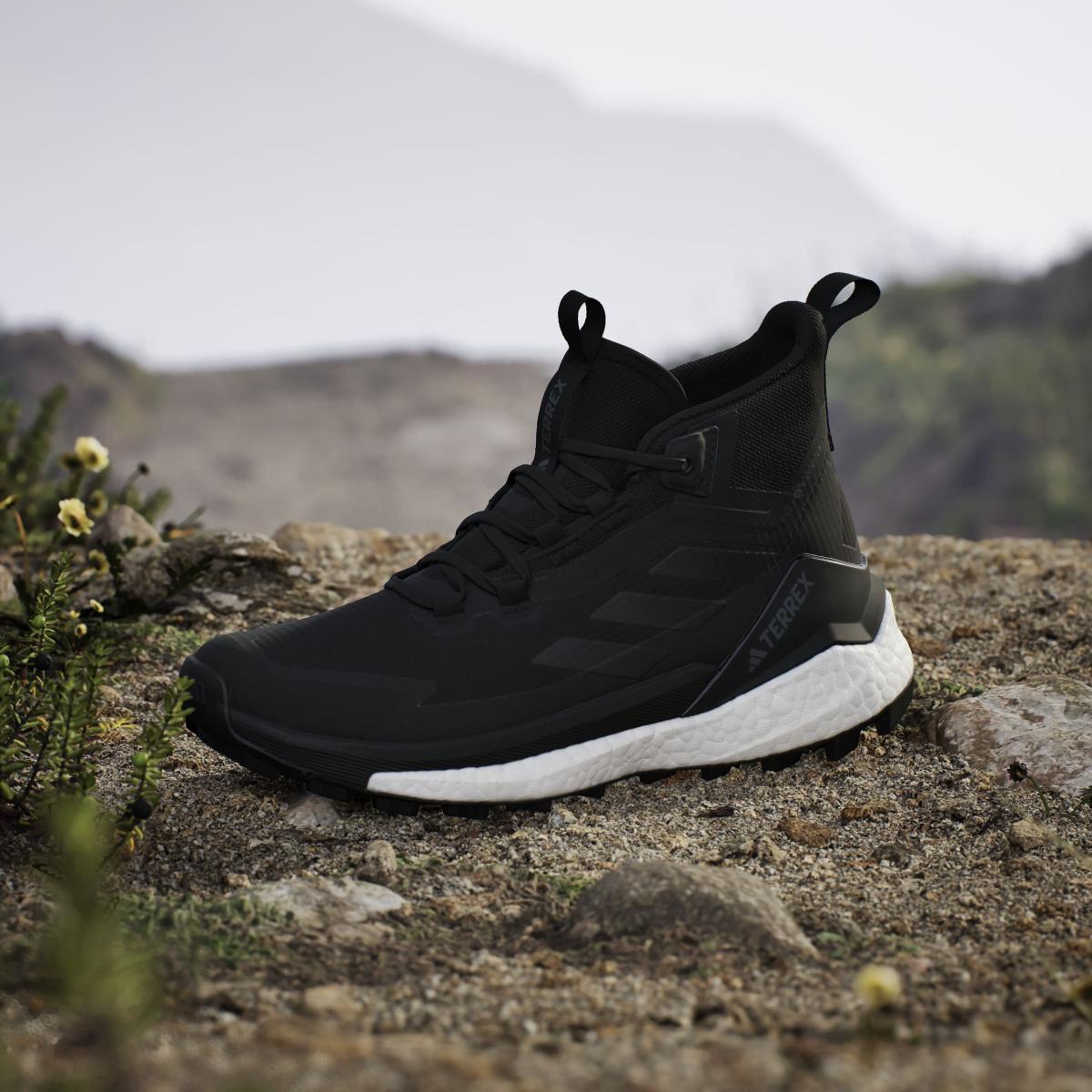 product/a/d/adidas_ih0670_22_footwear_photography_heromrktng_view_7-nw091625.jpg