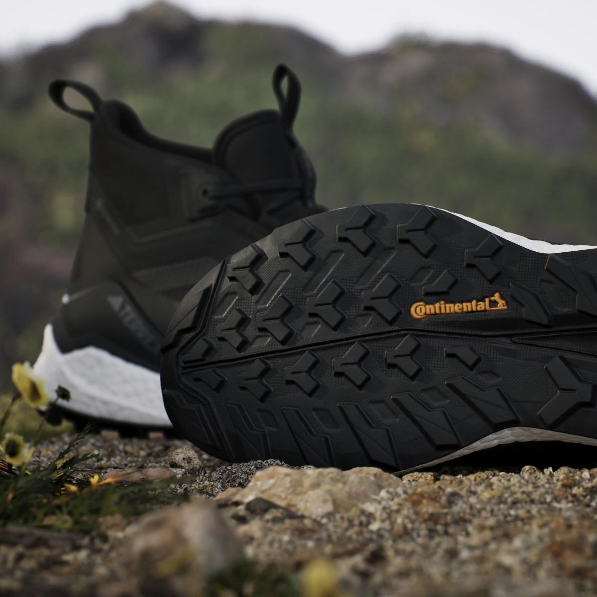 product/a/d/adidas_ih0670_26_footwear_photography_heromrktng_view_11-nw091625.jpg
