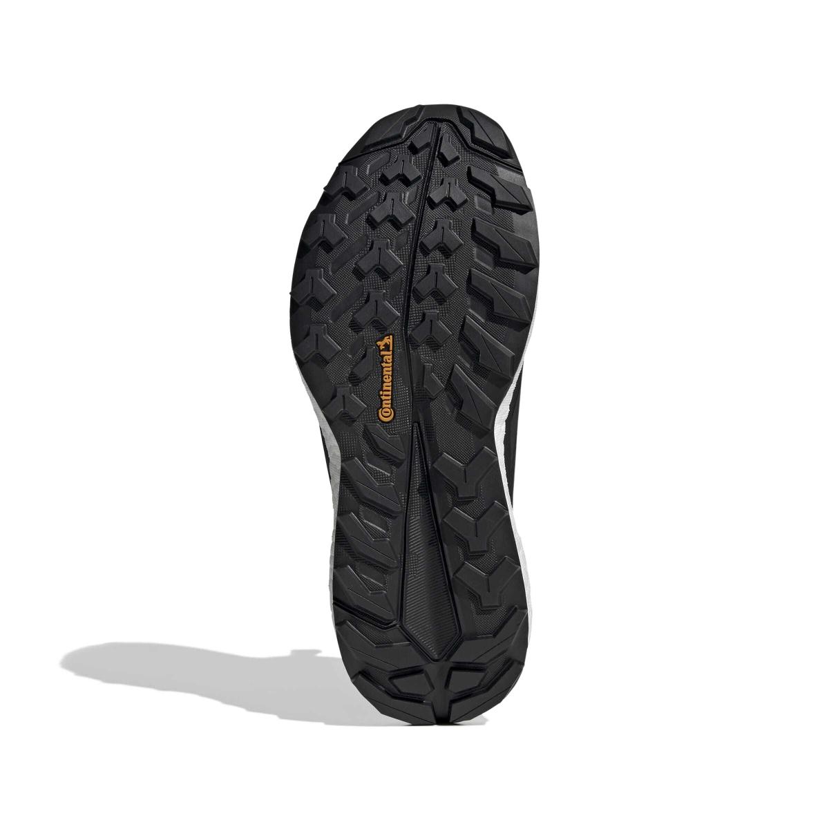 product/a/d/adidas_ih0670_4_footwear_photography_bottom_view_white-nw091625.jpg