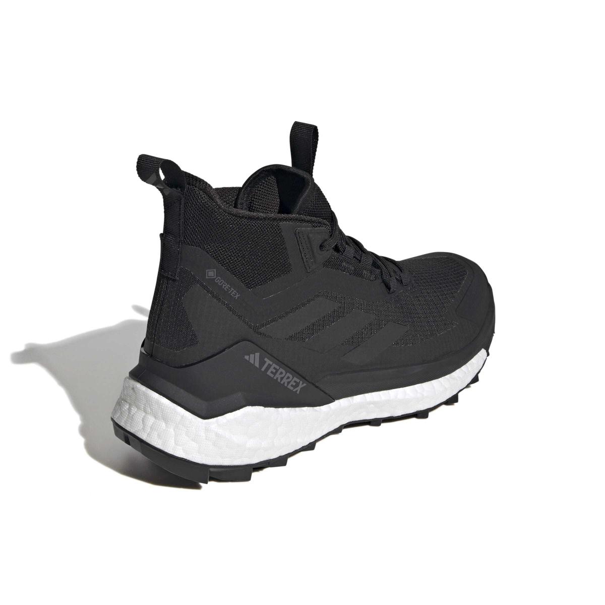 product/a/d/adidas_ih0670_7_footwear_photography_back_lateral_top_view_white-nw091625.jpg