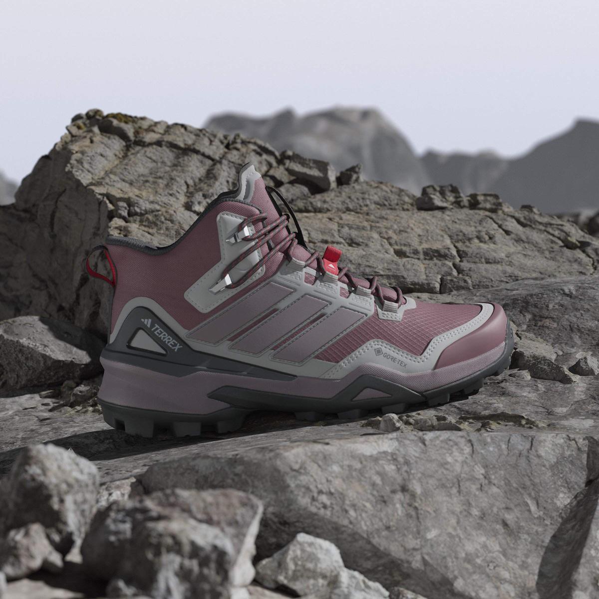 product/a/d/adidas_ih2806_15_footwear_photography_heromrktng_view_3-nw091625.jpg