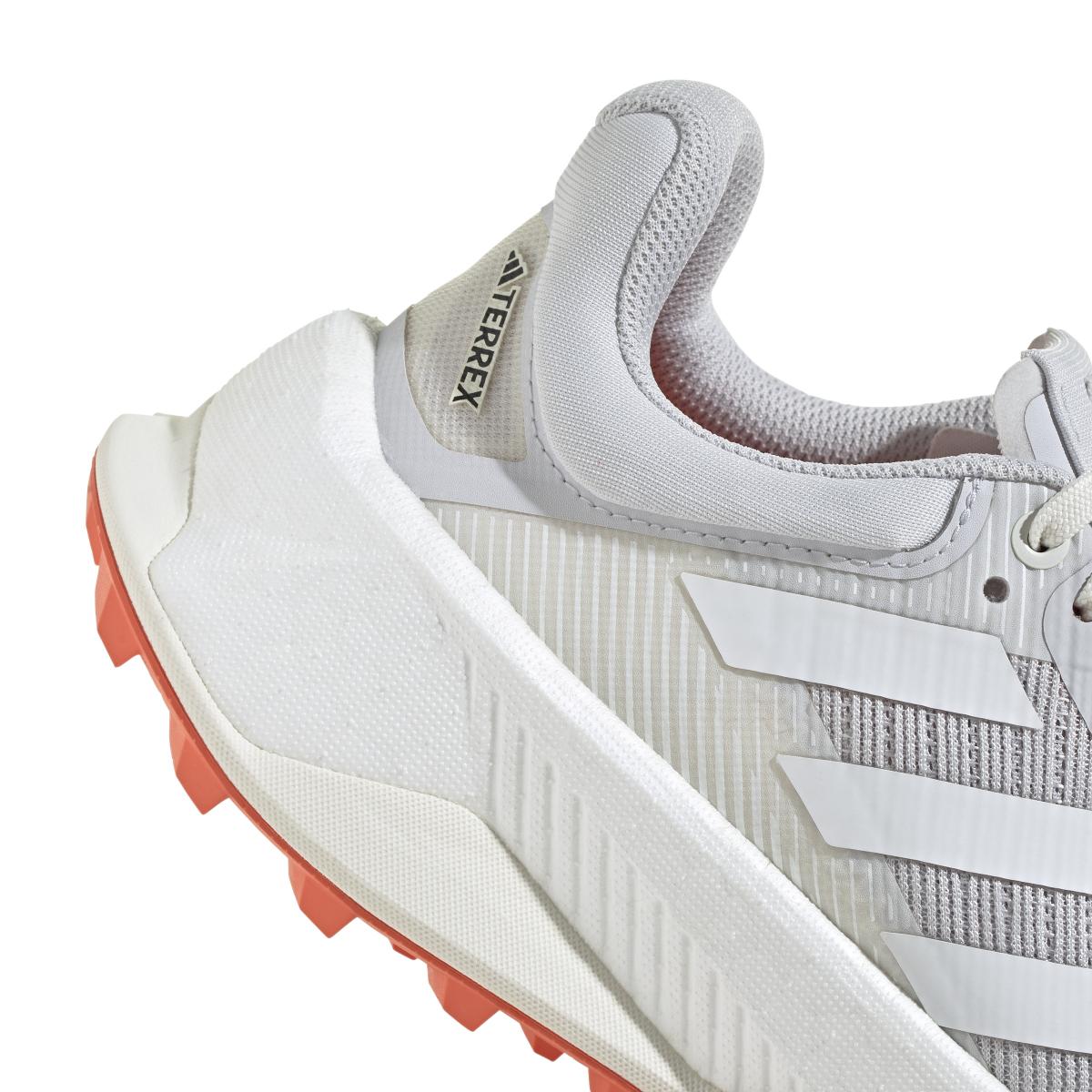 product/a/d/adidas_ih3791_9_footwear_photography_detail_view_2_white-nw091625.jpg