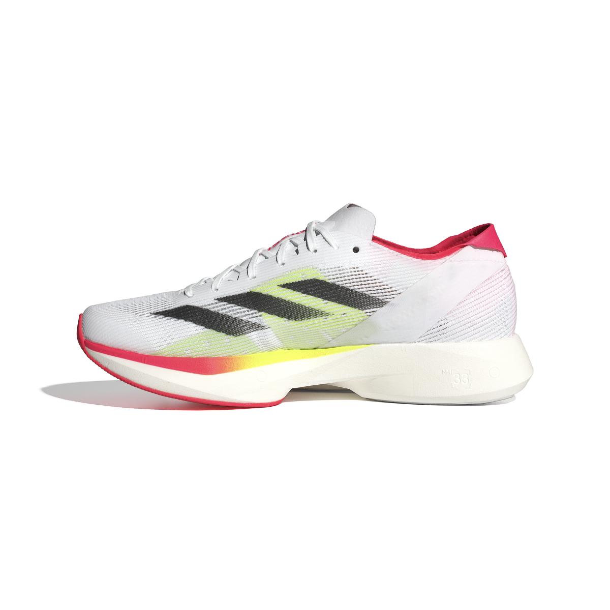 product/a/d/adidas_ih5717_5_footwear_photography_side_medial_center_view_white-nw091625.jpg