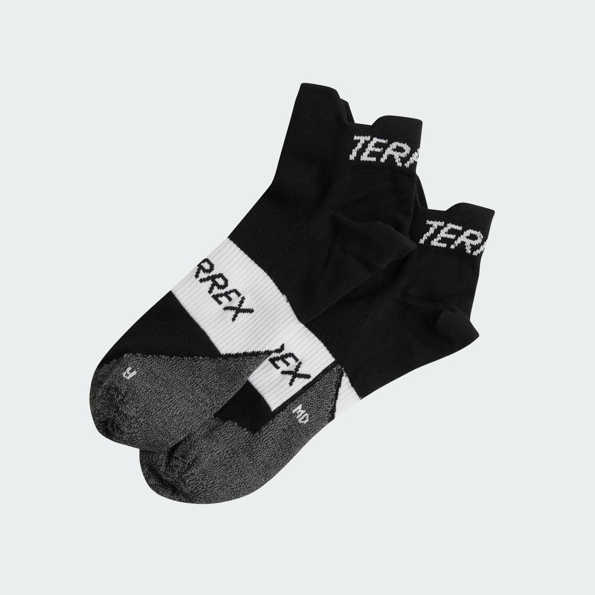 product/a/d/adidas_ix7420_black-white_2.jpg