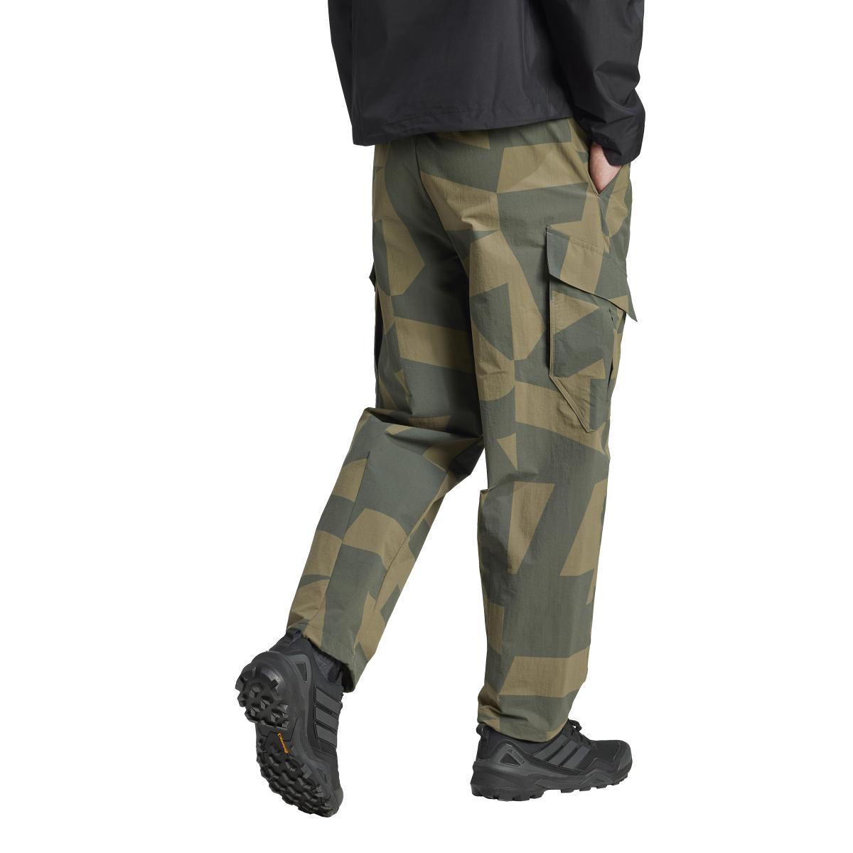 product/a/d/adidas_je9427_carbon-legivy-olistr-orbgrn_4.jpg